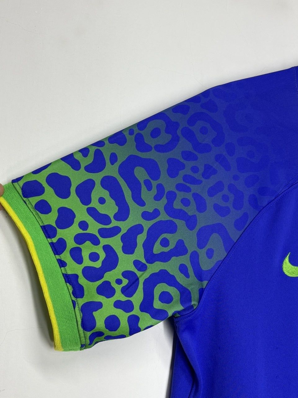 Nike Nike Brazil 2022 Away Soccer Jersey Size US M / EU 48-50 / 2 - 4 Thumbnail