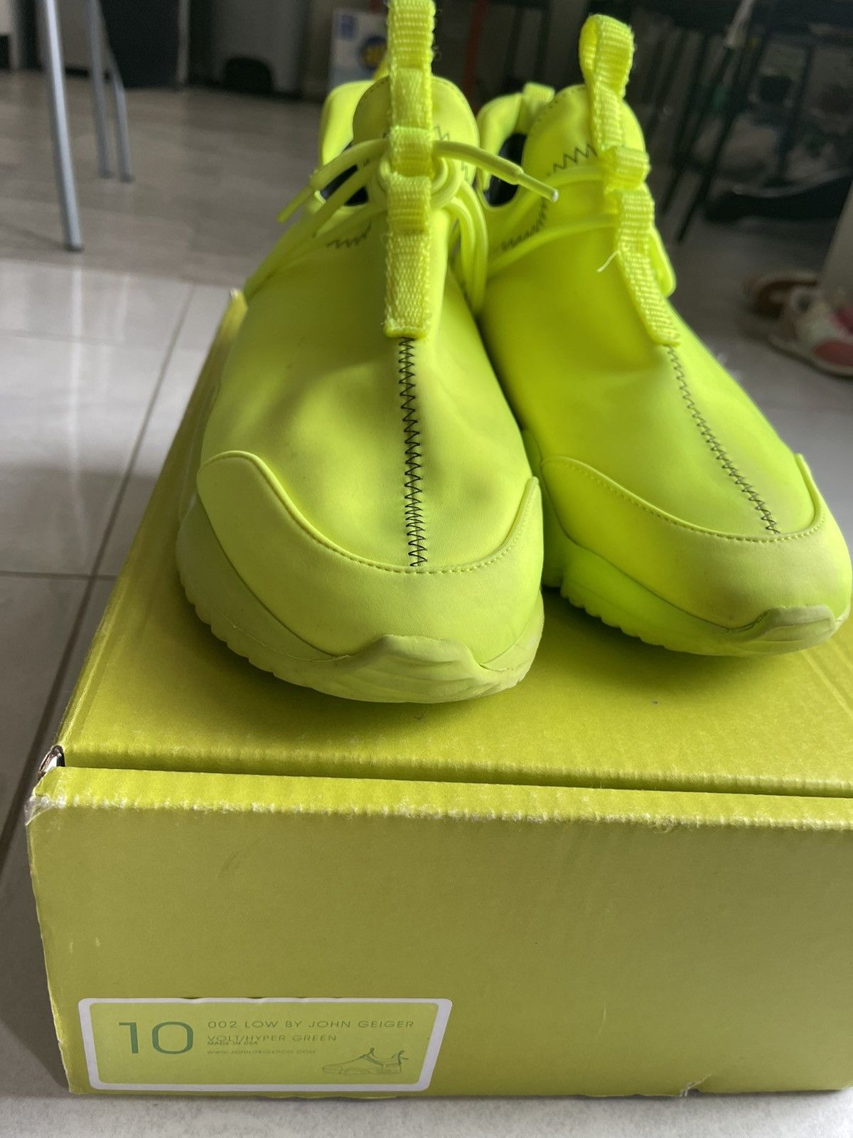John Geiger John Geiger 002 Low “Neon Green” Limited edition! Size US 10 / EU 43 - 7 Thumbnail
