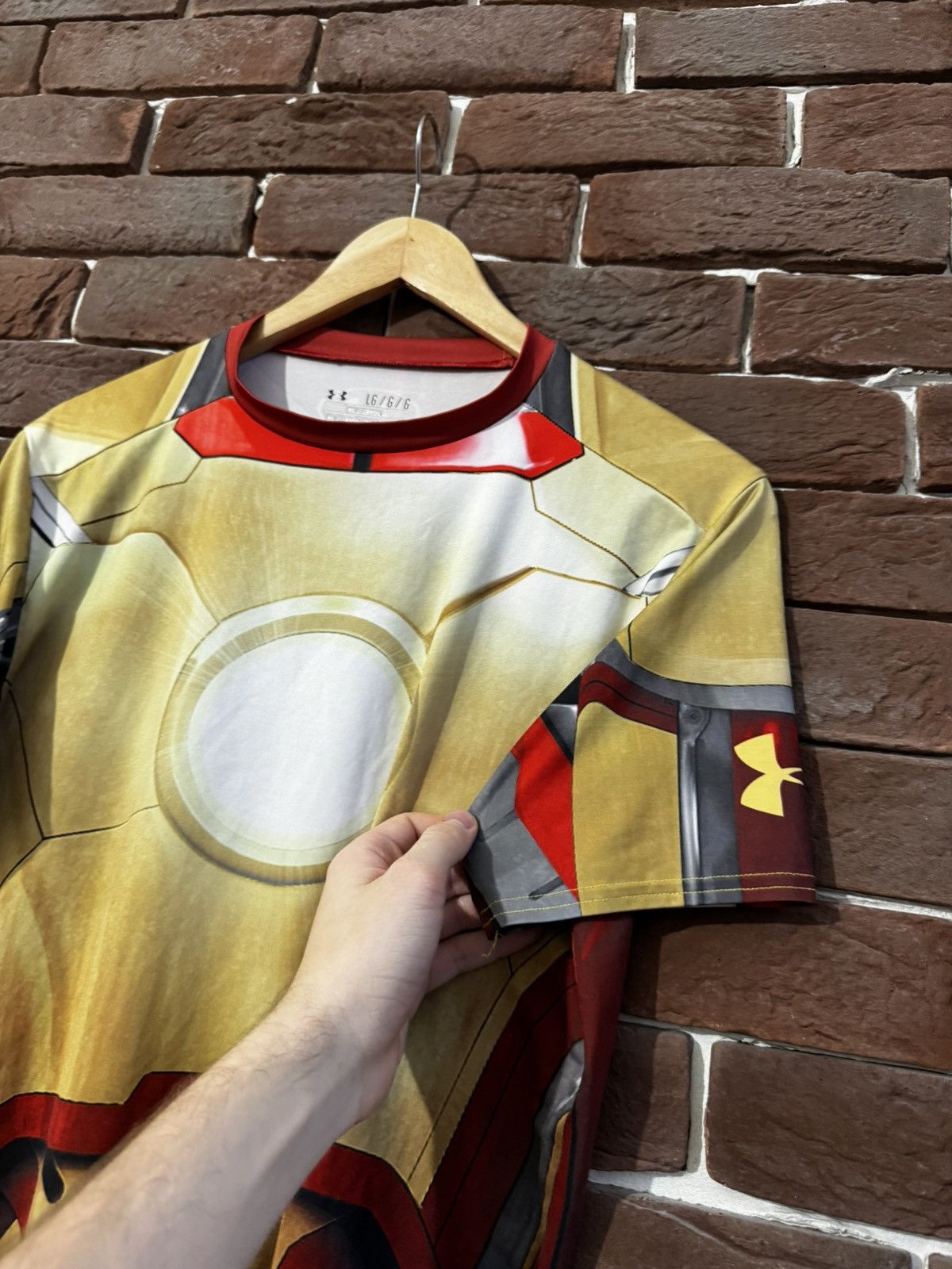 Marvel Comics Mens Gym Top Under Armour Marvel Ironman Jersey Shirt Size US L / EU 52-54 / 3 - 5 Thumbnail
