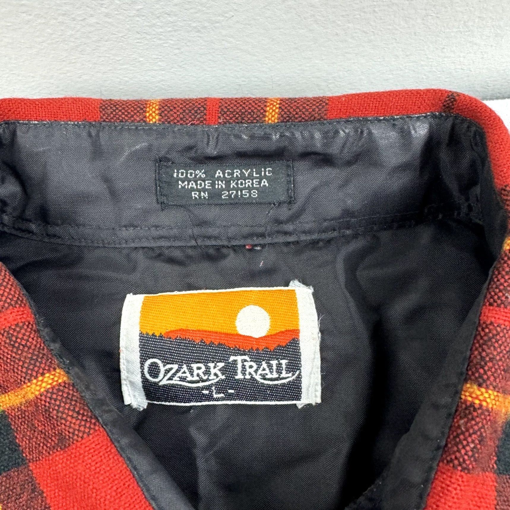 Vintage VINTAGE Ozark Trail Flannel Button-Up Men’s Large Red Plaid 90s Workwear Casual Travel Shirt Size US L / EU 52-54 / 3 - 3 Thumbnail