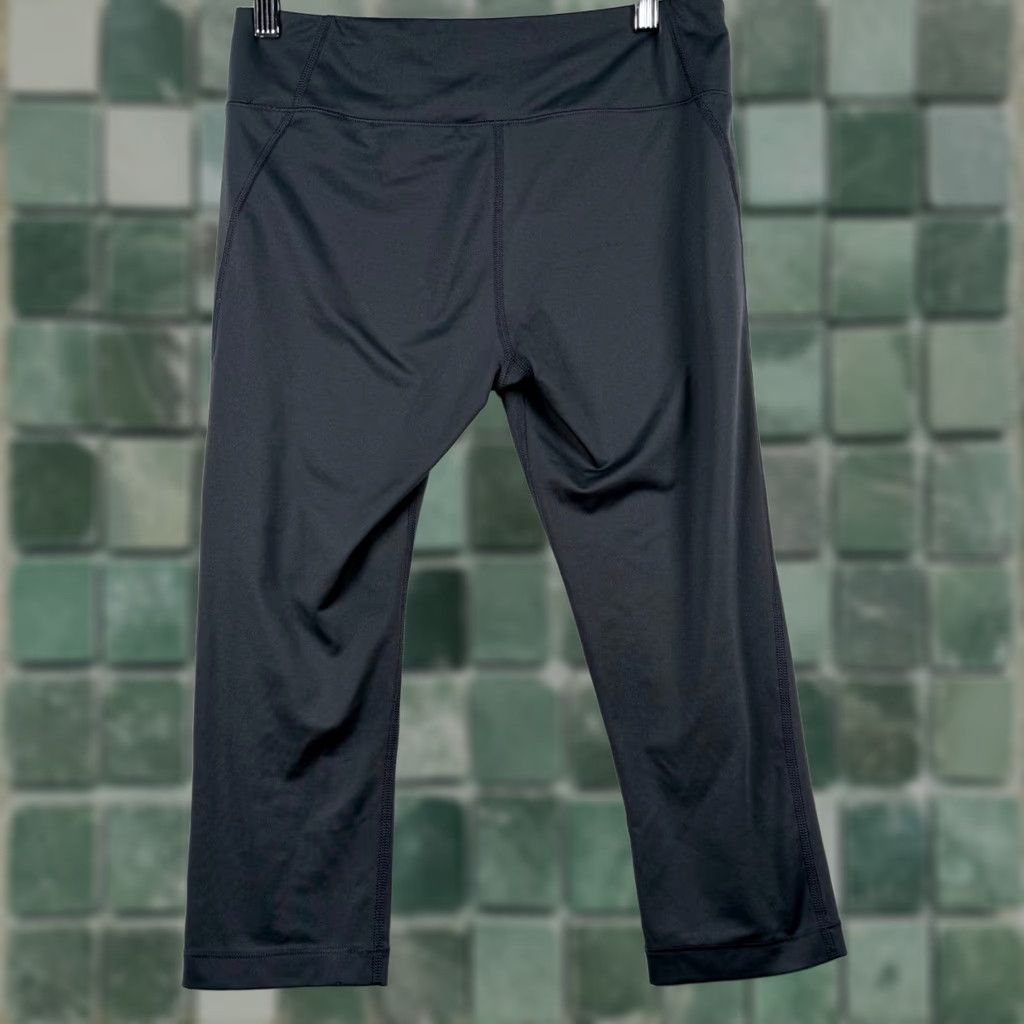 Under Armour Y2K Under Armour HeatGear Capri Leggings S Gray Womens Activewear Compression Moisture Wicking Stretch Size 28" / US 6 / IT 42 - 1 Thumbnail
