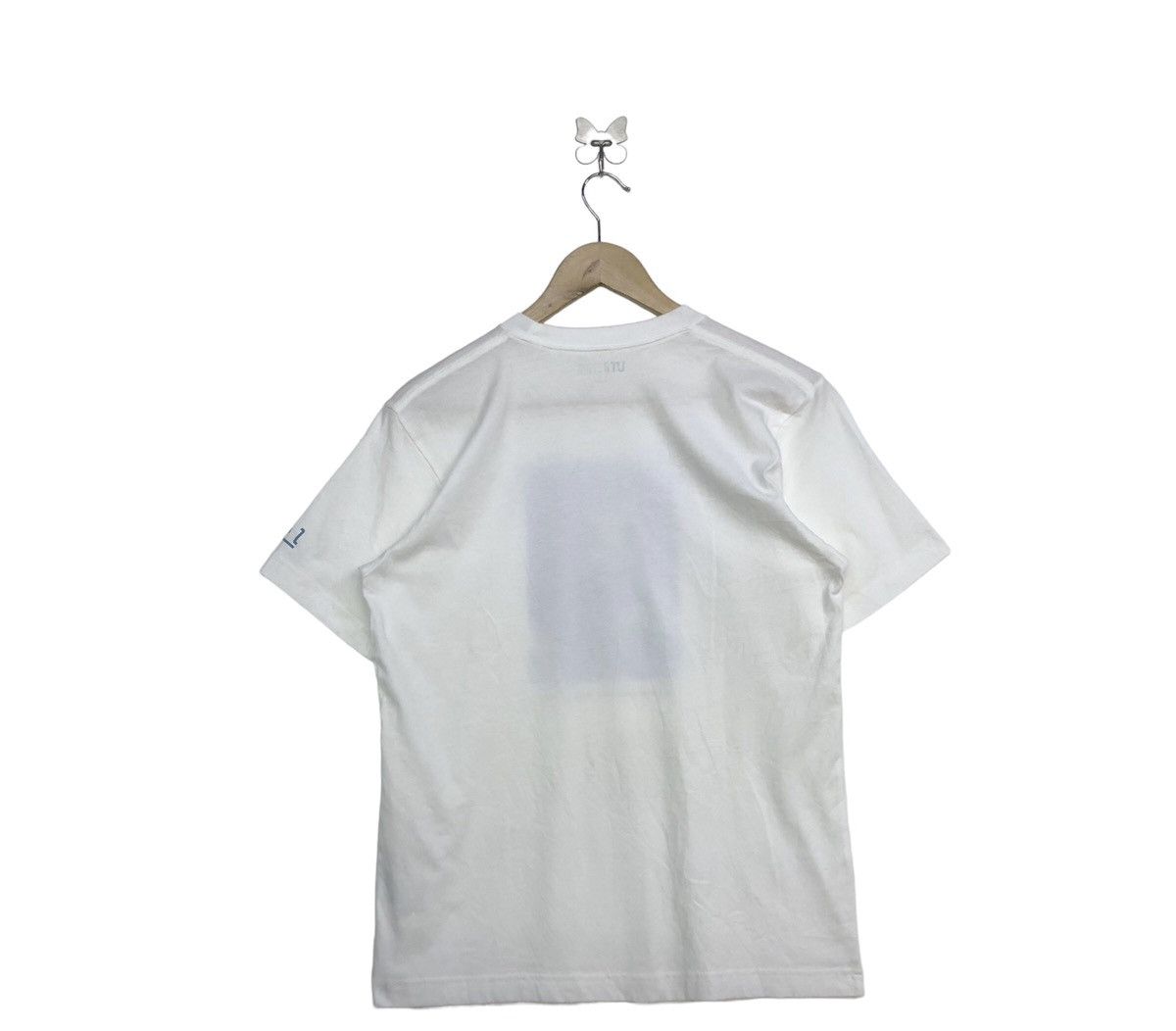 Uniqlo By Mamoru Hosoda!! Uniqlo X Toki wo Kakeru Shoujo Anime Tee Size US S / EU 44-46 / 1 - 2 Thumbnail
