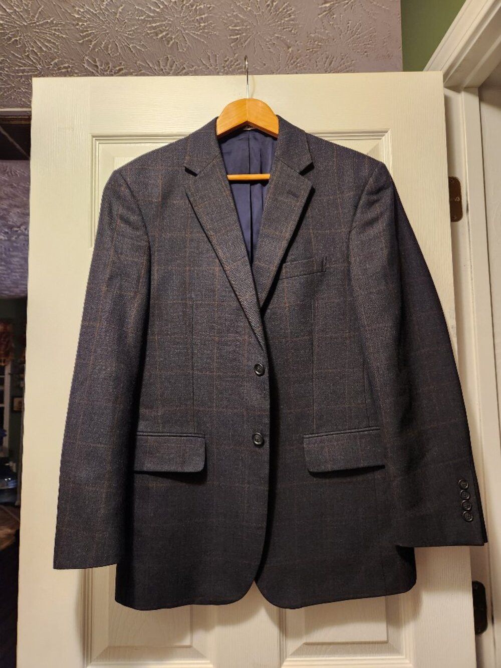 Jos. A. Bank Jos.a.bank men's navy 100%wool sport coat blazer jacket 39R Size 38R - 1 Thumbnail