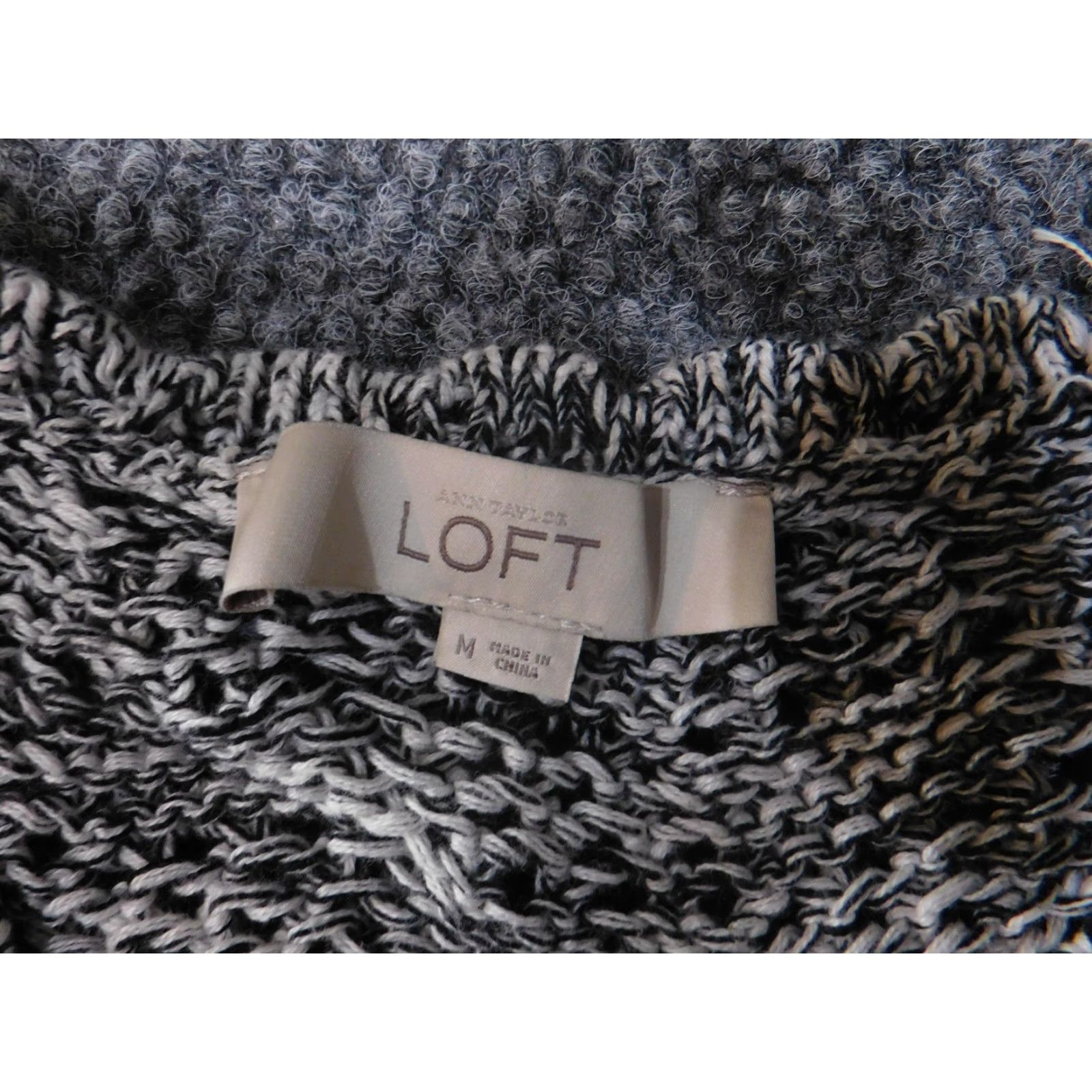 Loft LOFT Sweater Womens Medium Gray Black Knit Pullover V Neck Long Sleeve Patterned Size M / US 6-8 / IT 42-44 - 4 Thumbnail