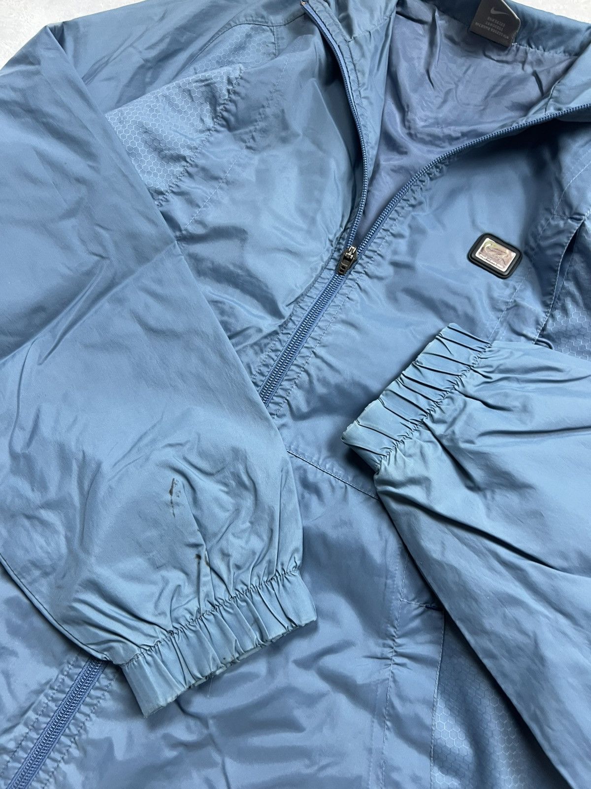 Nike 90s Nike Silver Swoosh Vintage Y2K Nylon Windbreaker Jacket Size US S / EU 44-46 / 1 - 7 Thumbnail