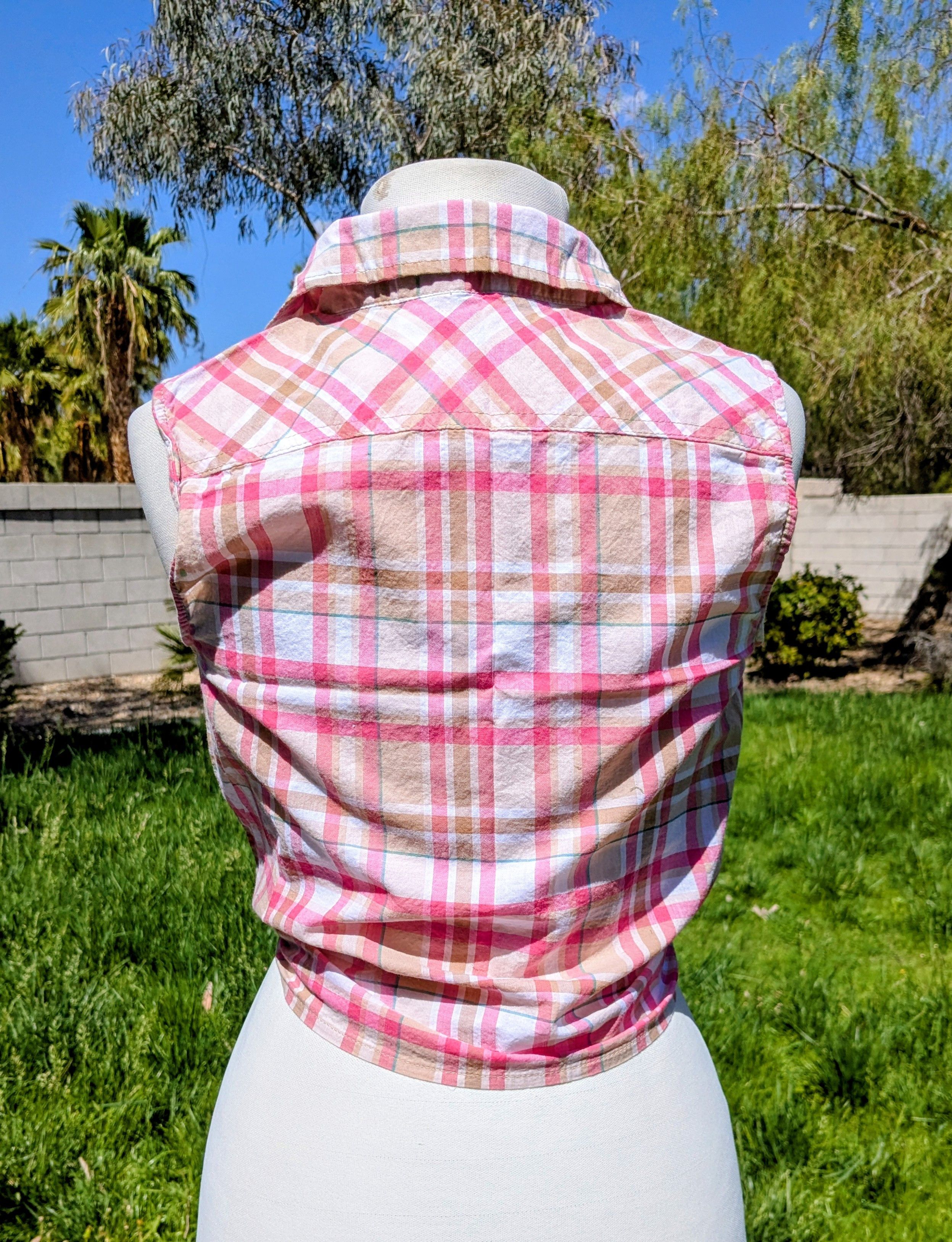 Other New Look Pink Plaid Sleeveless Country Tie-Waist Shirt Top Size M / US 6-8 / IT 42-44 - 4 Thumbnail