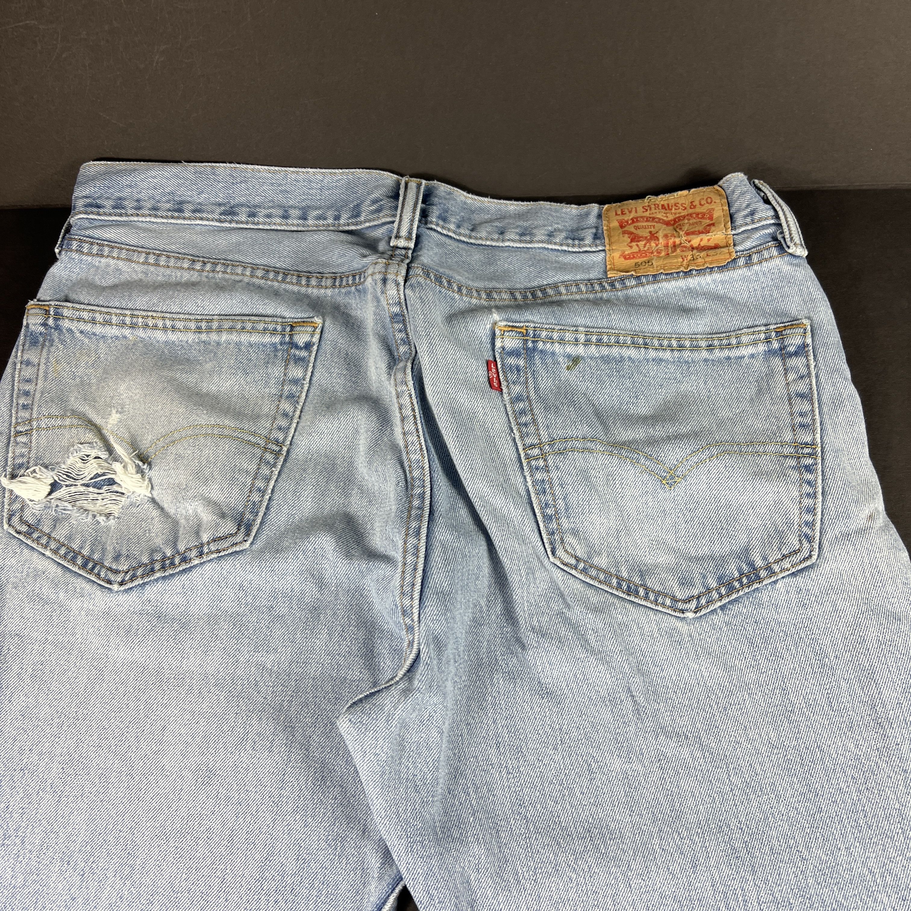Levi's Levi's Jeans 505 Straight Light Blue Thrashed Cotton Denim Size US 37 - 12 Thumbnail