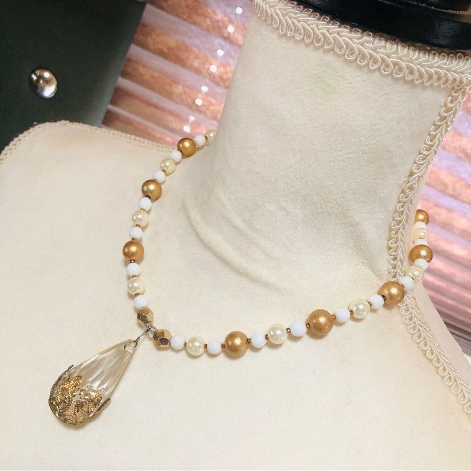 Handmade Handcrafted repurpose filigree lucite pendant necklace Size ONE SIZE - 4 Thumbnail