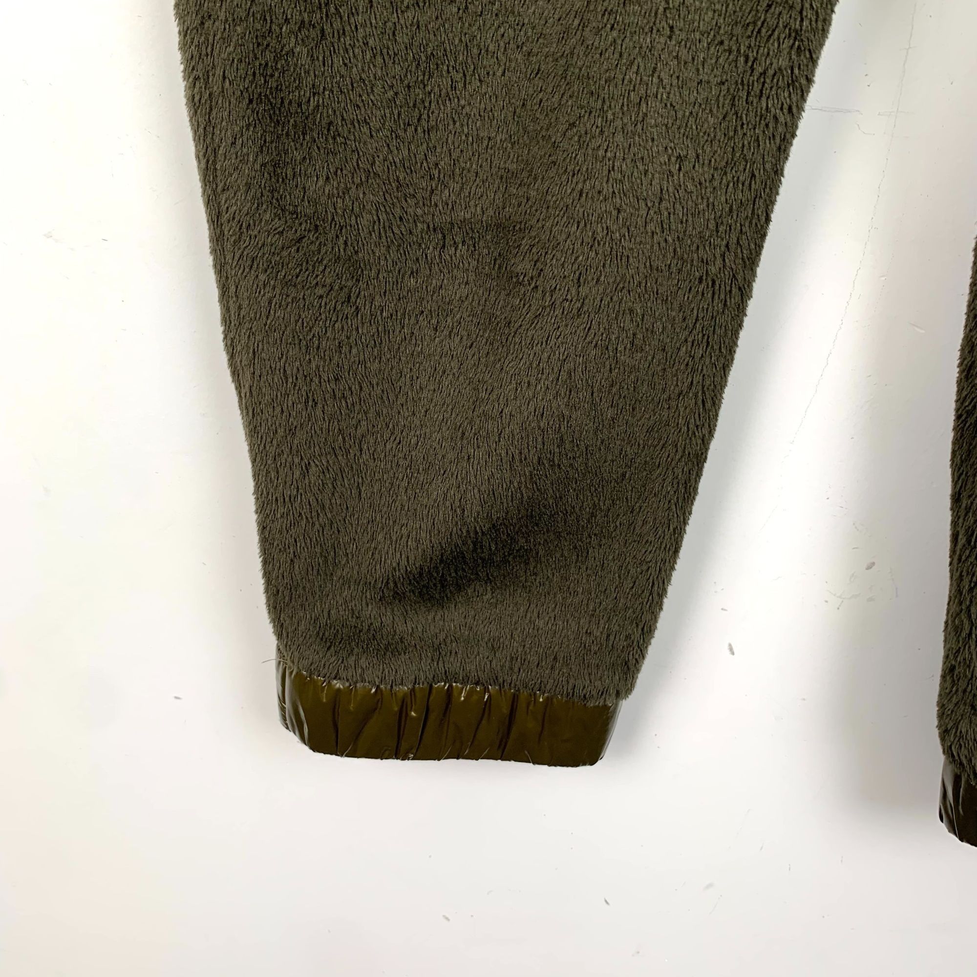 Moncler Moncler Grenoble Military Green Plush Casual Trousers With E Size 25" / US 0 / IT 36 - 5 Thumbnail