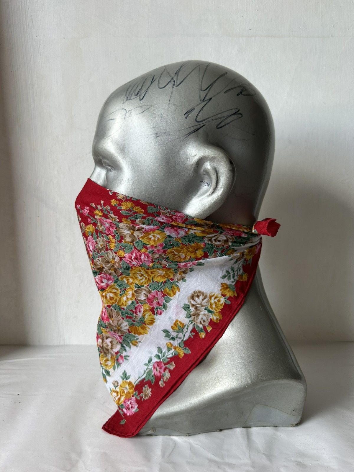 Vintage Vintage YSL Handkerchief/ Neckerchief/ Bandana Size ONE SIZE - 9 Thumbnail