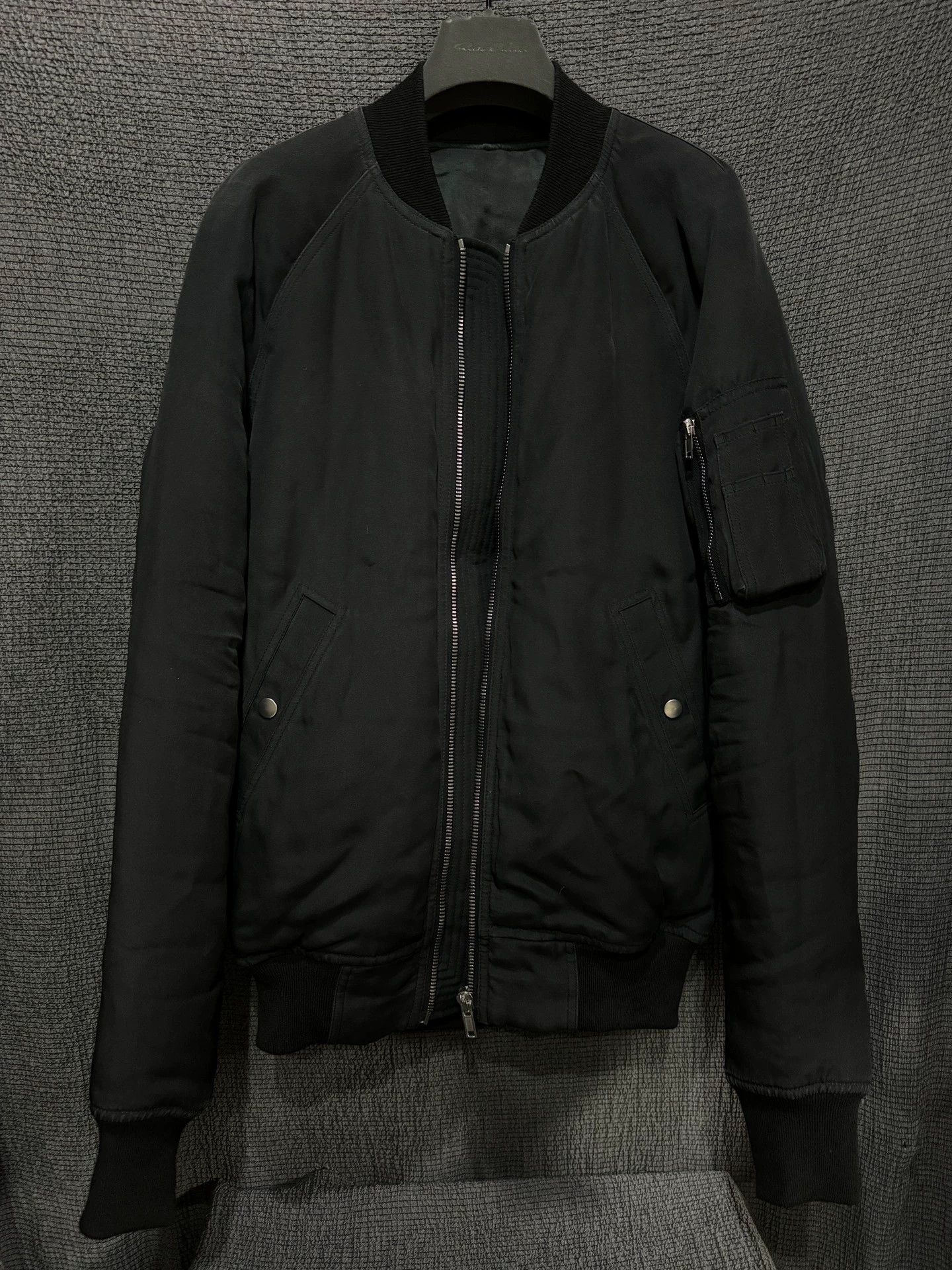Rick Owens Rick Owens 16fw Main Line Silk Goose Down MA-1 Bomber Jacket Size US S / EU 44-46 / 1 - 3 Thumbnail