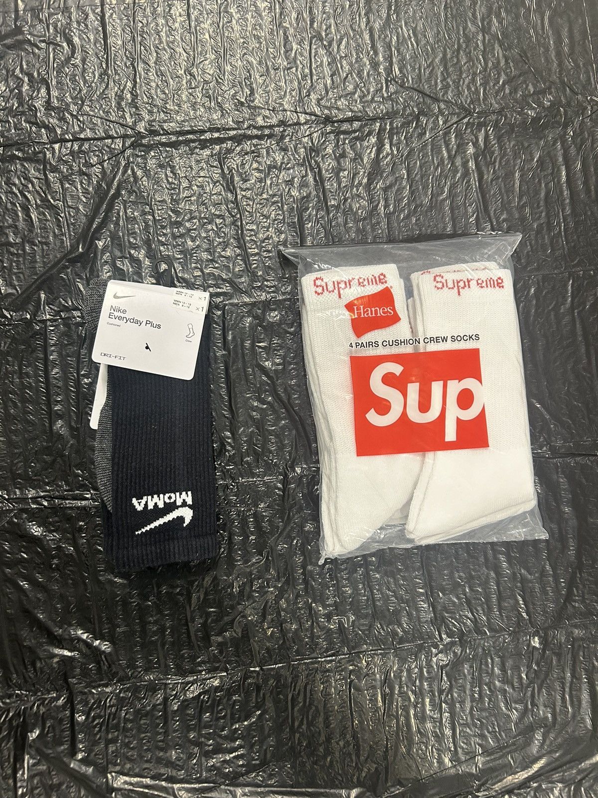 Nike Nike MoMA Everyday Socks Black Supreme Hanes Socks White Size ONE SIZE - 1 Thumbnail