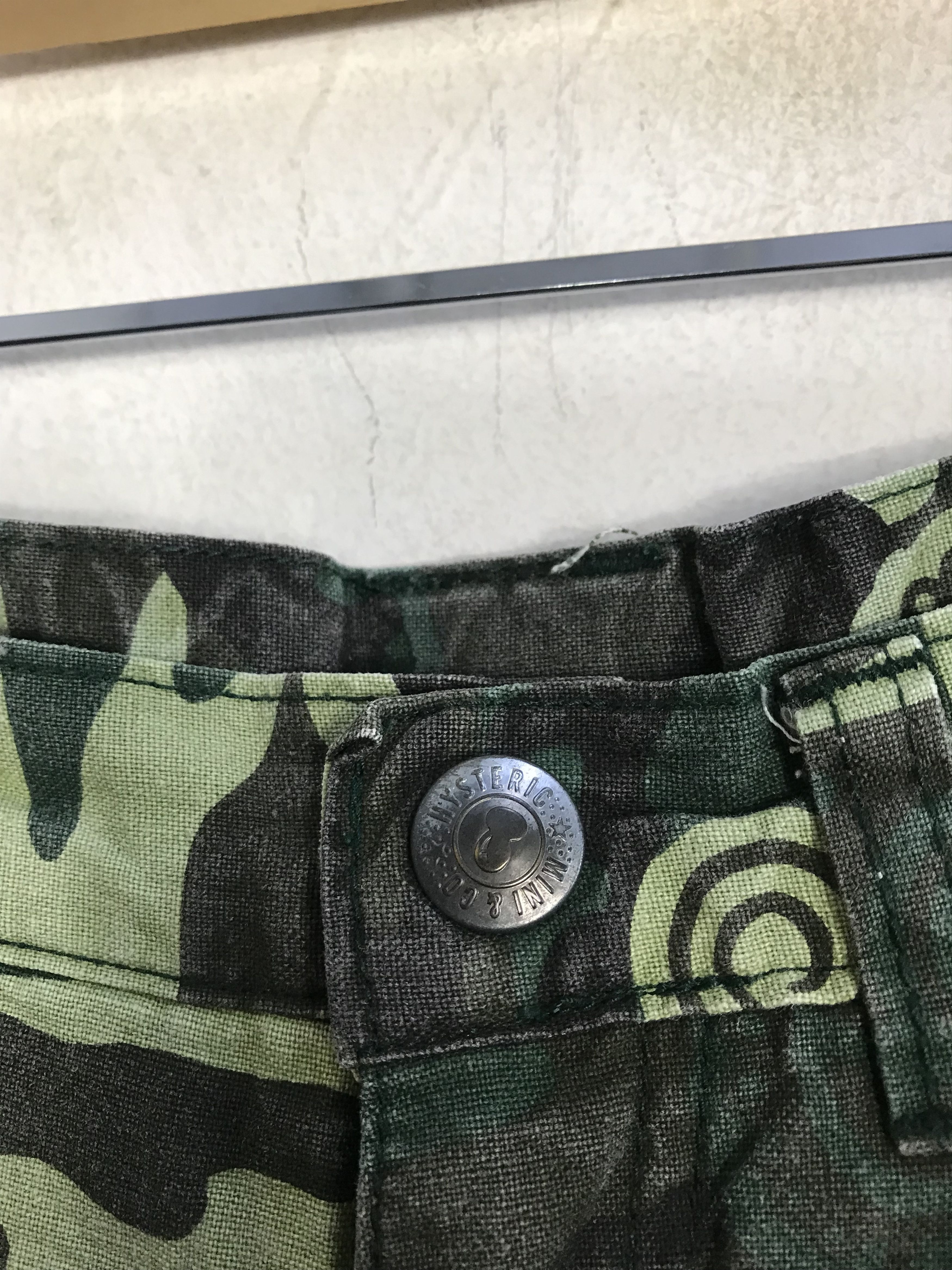 Hysteric Glamour × Japanese Brand Hysteric Glamour Mini Camo Ovp Baby Logo Jeans Shorts Pants Size US 28 / EU 44 - 4 Thumbnail