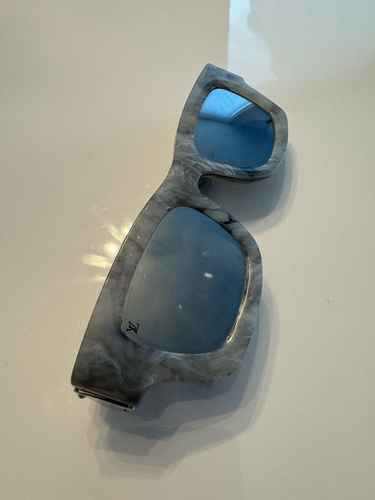 Louis Vuitton Louis Vuitton Marble Glasses Size ONE SIZE - 3 Thumbnail