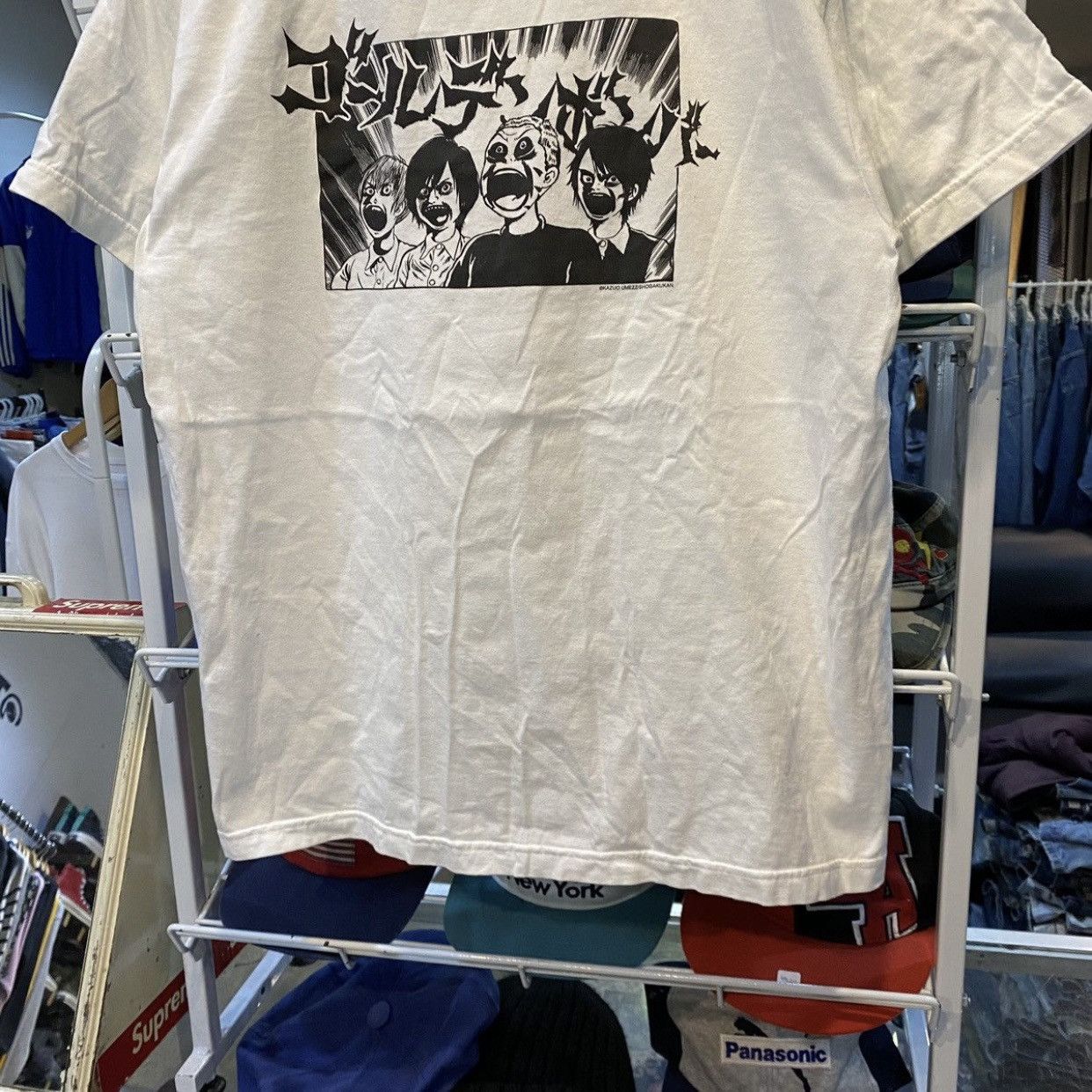 Anime Kazuo Umezu x Golden Bomber Visual Horror Manga Art Tee Size US L / EU 52-54 / 3 - 4 Thumbnail