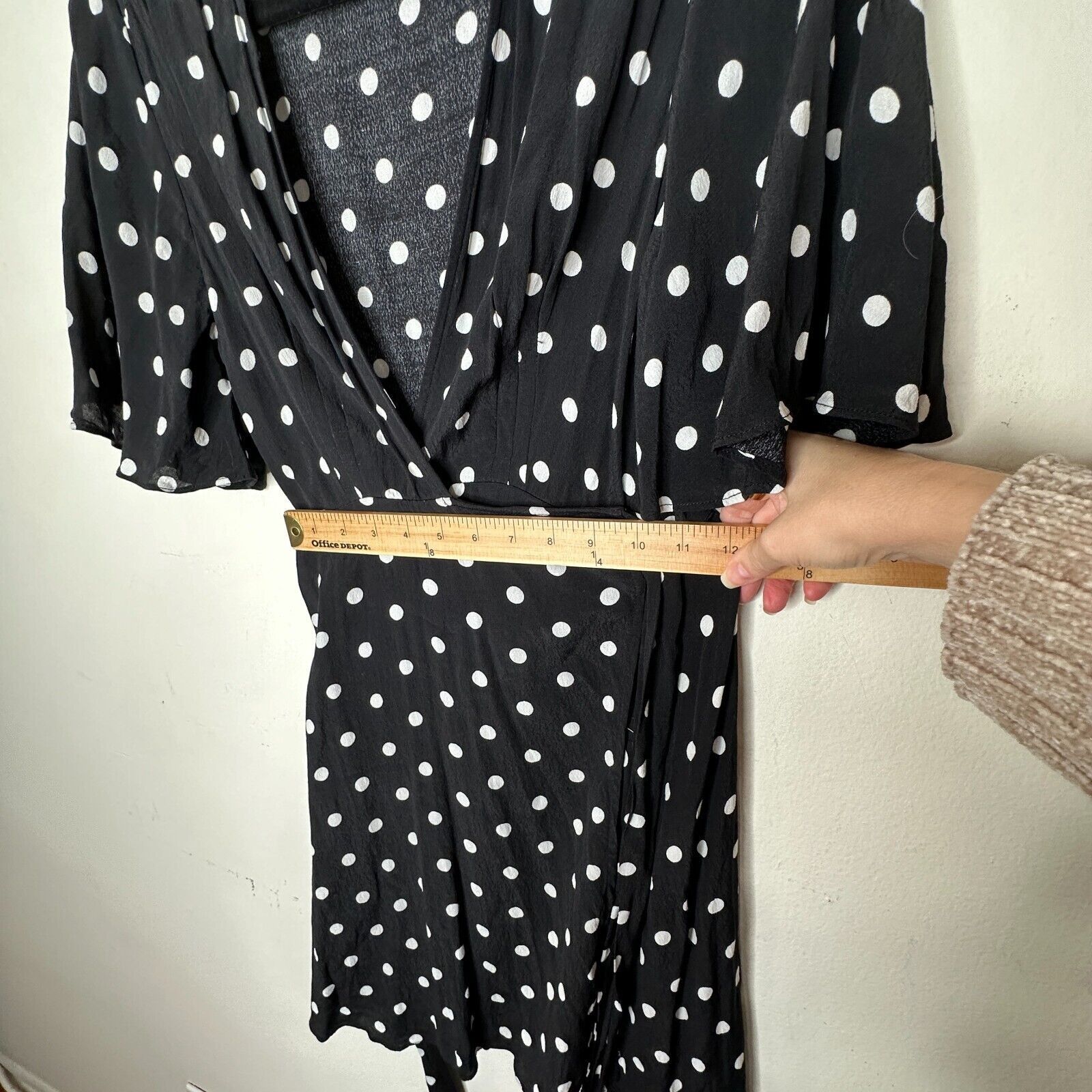 House of Harlow House of Harlow Polka Dot Harper Wrap Mini V-neck Tie L Size L / US 10 / IT 46 - 14 Thumbnail