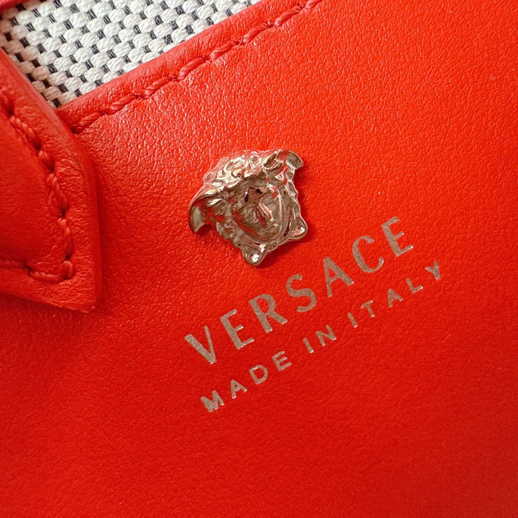 Versace Versace Red Hand/Crossbody Bag Pre-Owned Size ONE SIZE - 8 Thumbnail