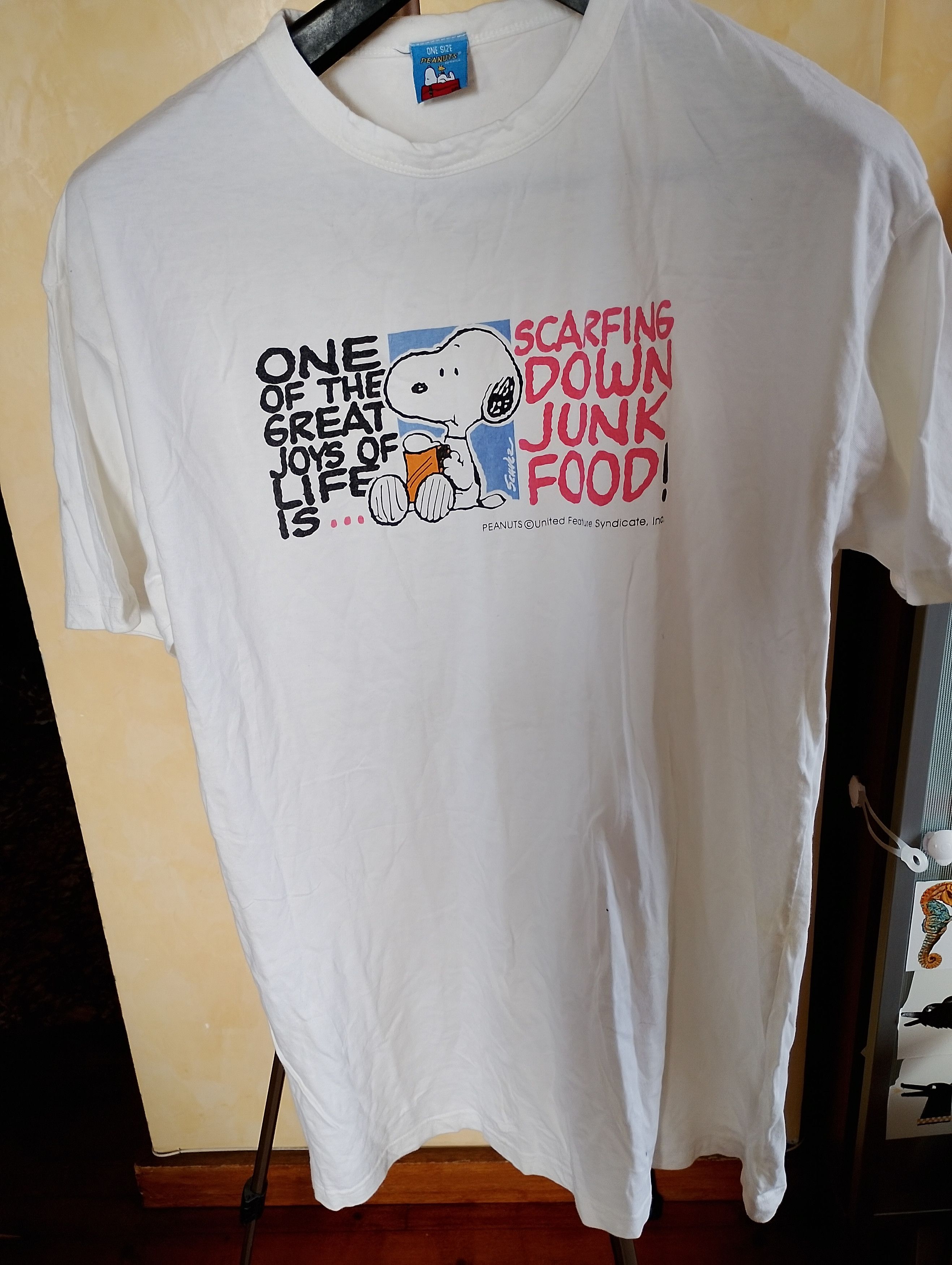 Peanuts Peanuts Scarfing Down Junk food t-shirt sz L Size US L / EU 52-54 / 3 - 1 Thumbnail