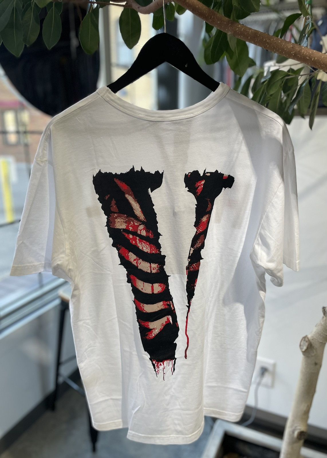 Vlone Vlone Friends Zombie Tee Size US L / EU 52-54 / 3 - 2 Thumbnail