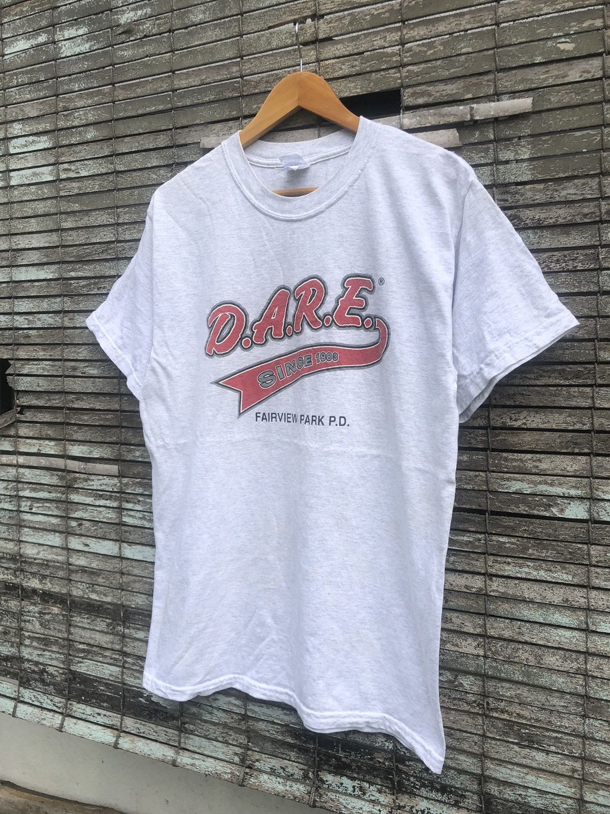 Vintage Vintage Y2K DARE Fairview Park P.D Tshirt Size US M / EU 48-50 / 2 - 2 Thumbnail