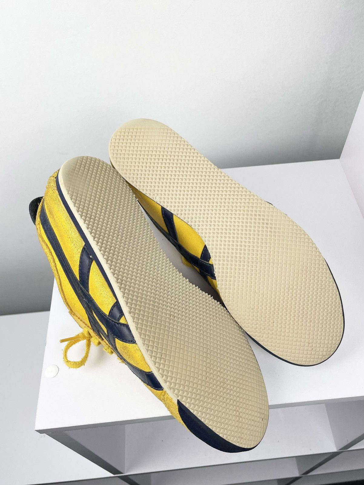 Onitsuka Tiger Vintage Asics Onitsuka Tiger Mexico 66 Yellow Flats Sneakers Size US 9 / EU 42 - 7 Thumbnail
