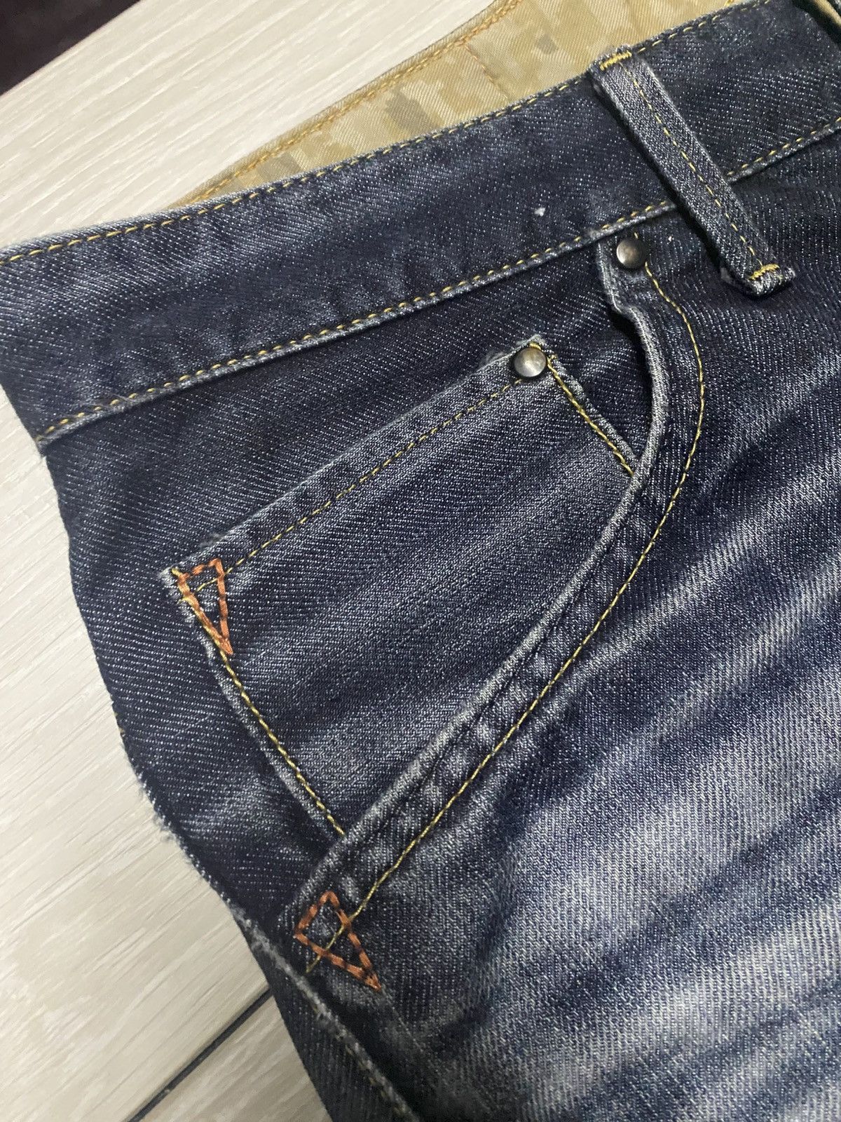 Edwin Vintage Edwin Twist Leg Faded Wash Distressed Loose Jeans Size US 31 - 6 Thumbnail