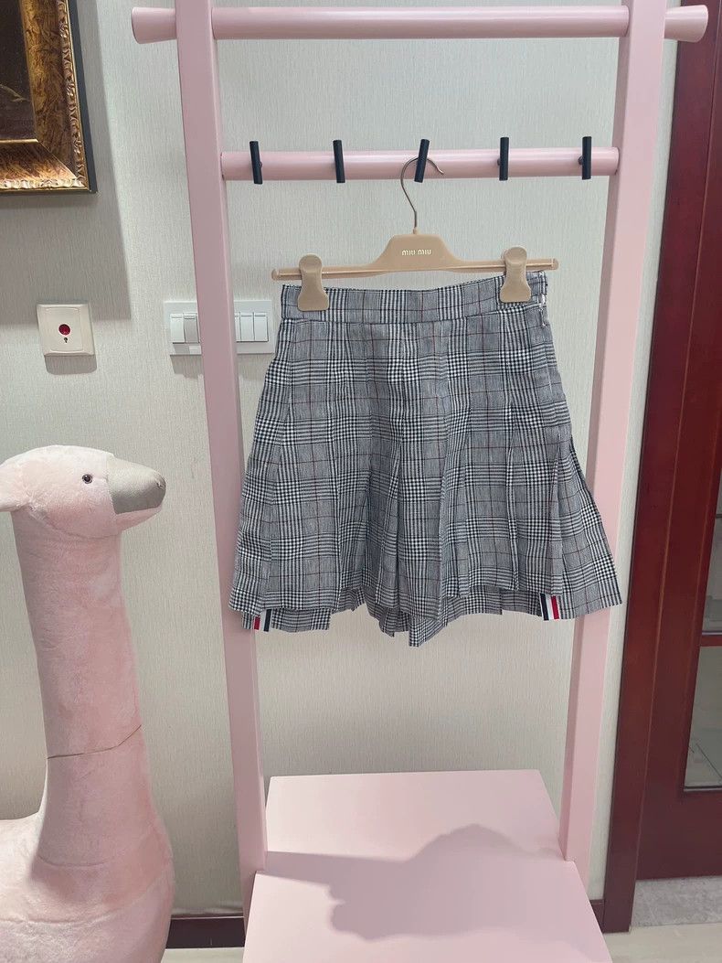 Thom Browne Thom Browne A half-length skirt Size 25" / US 0 / IT 36 - 2 Thumbnail