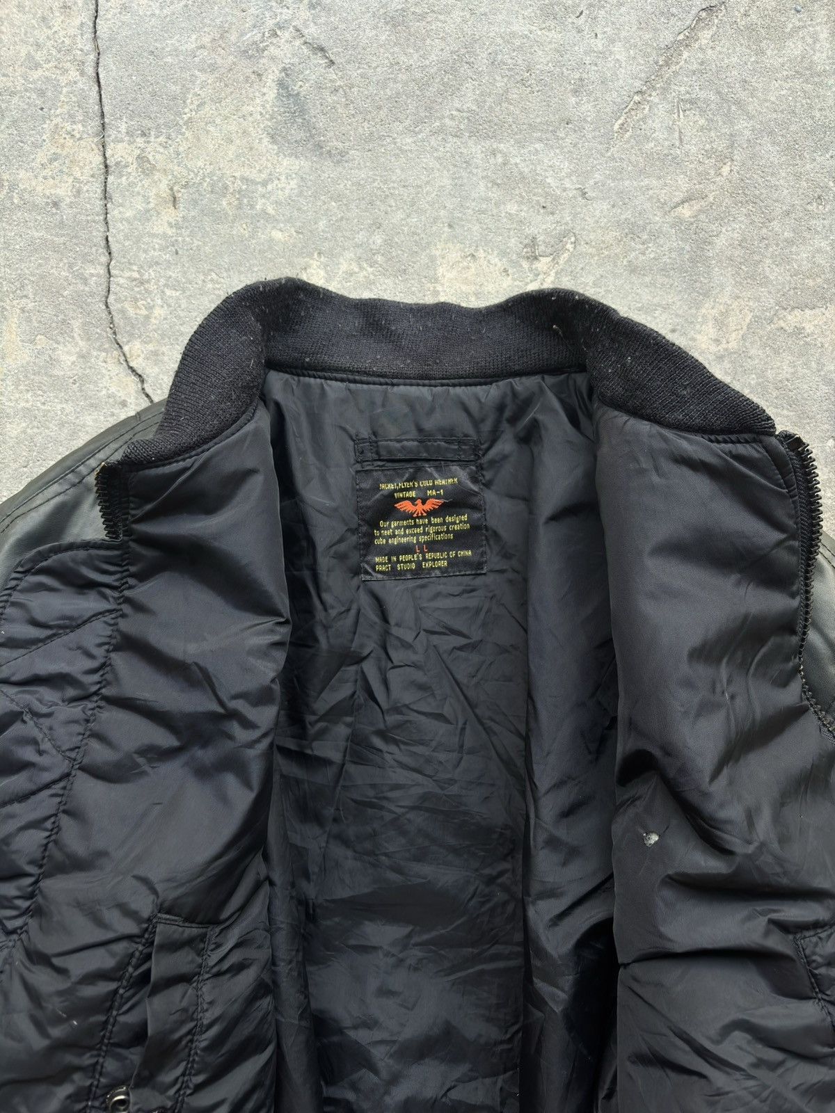 Alpha Industries Sun Faded!!Black Bomber Flight Jacket Size US L / EU 52-54 / 3 - 6 Thumbnail