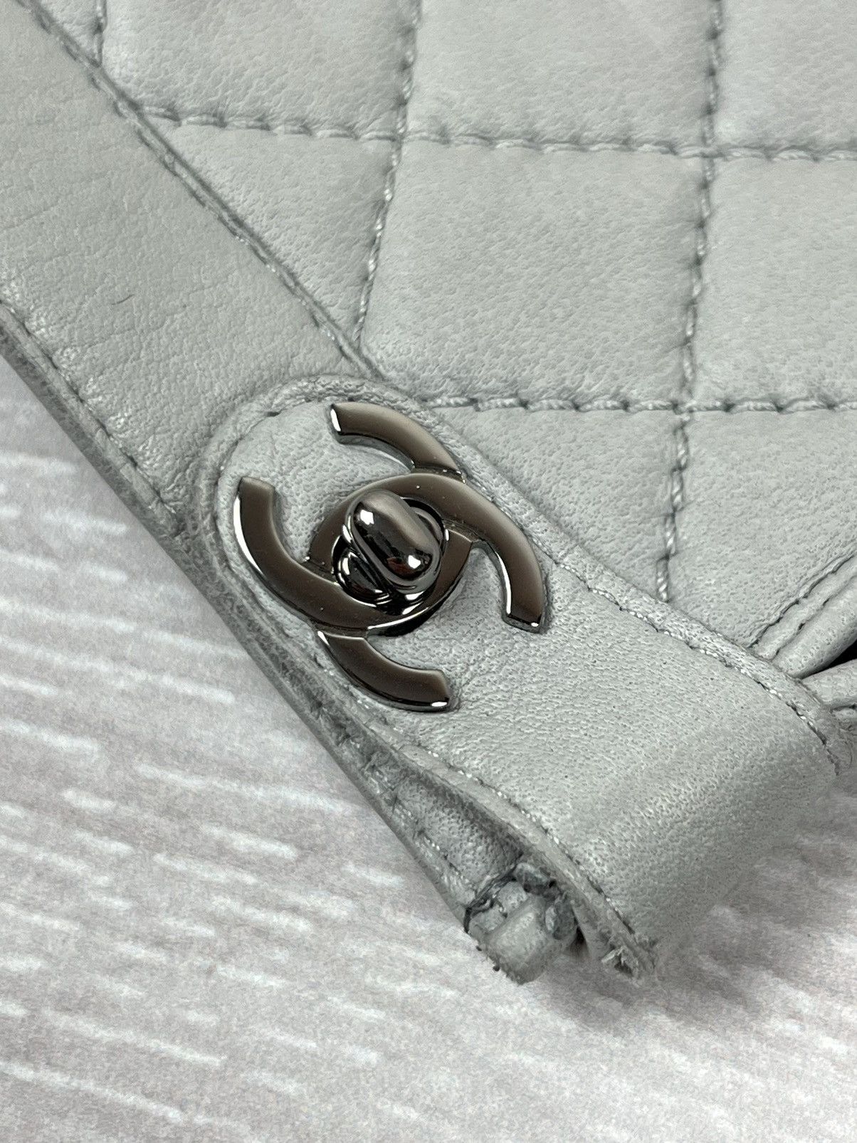 Chanel Chanel Luxury Grey Leather Lambskin Silk Lining Logo Gloves Size ONE SIZE - 19 Thumbnail