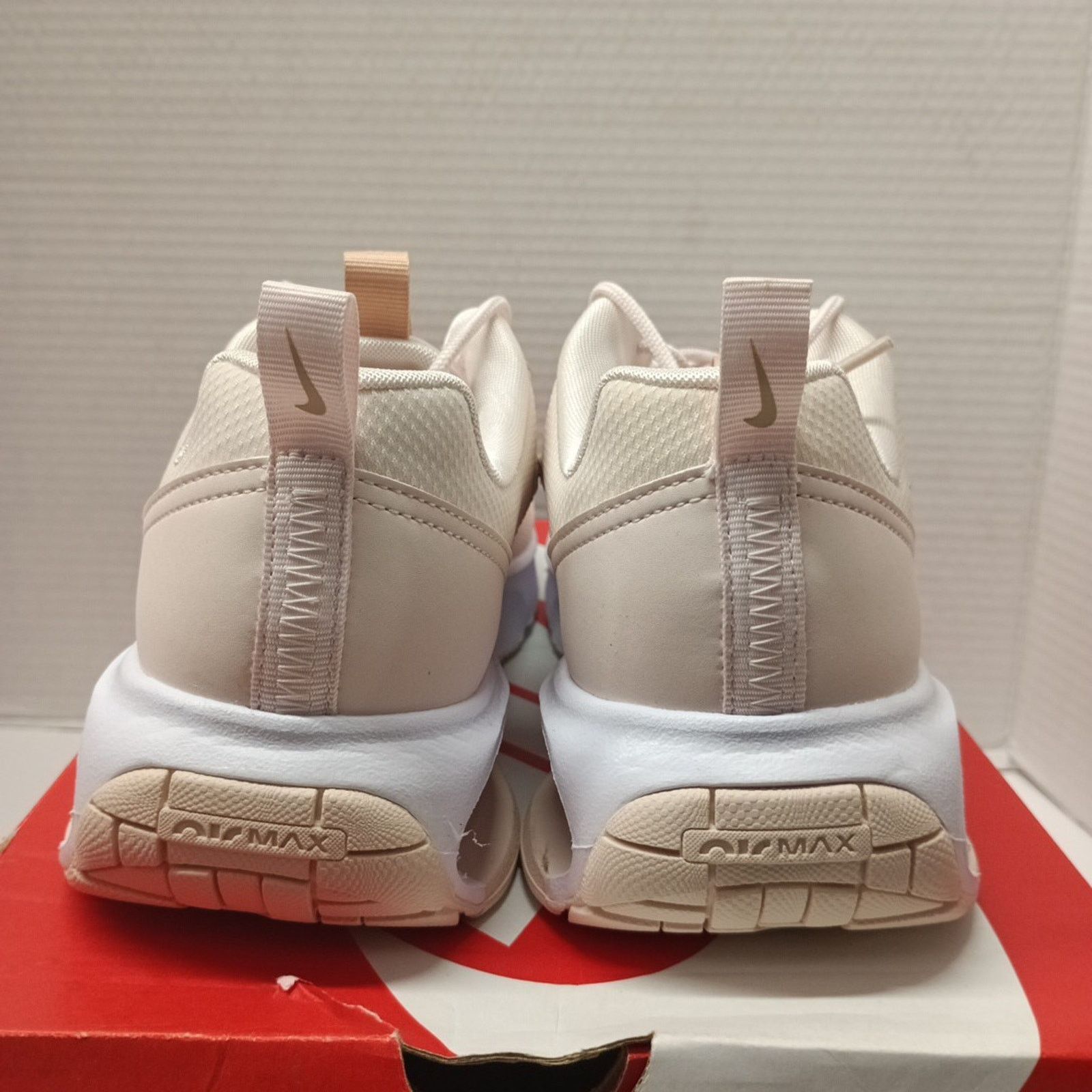 Nike Nike Air Max Interlock Sneakers Women's Size 10 Soft Pink Size US 10 / IT 40 - 5 Thumbnail