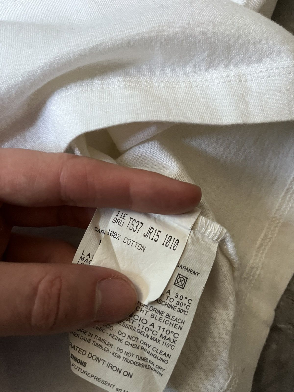 Raf by Raf Simons Raf by Raf Simons A/W 2011 BASS white T-shirt vintage Size US M / EU 48-50 / 2 - 8 Thumbnail