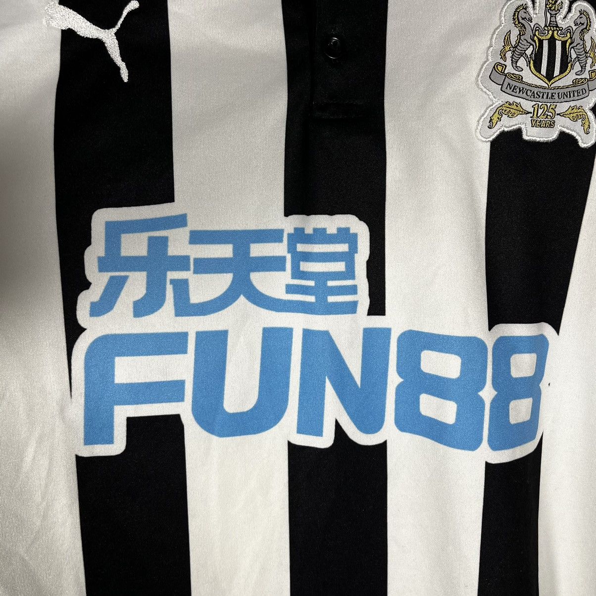 Puma Puma Newcastle Football Soccer Jersey T-shirt Tee Size US S / EU 44-46 / 1 - 3 Thumbnail