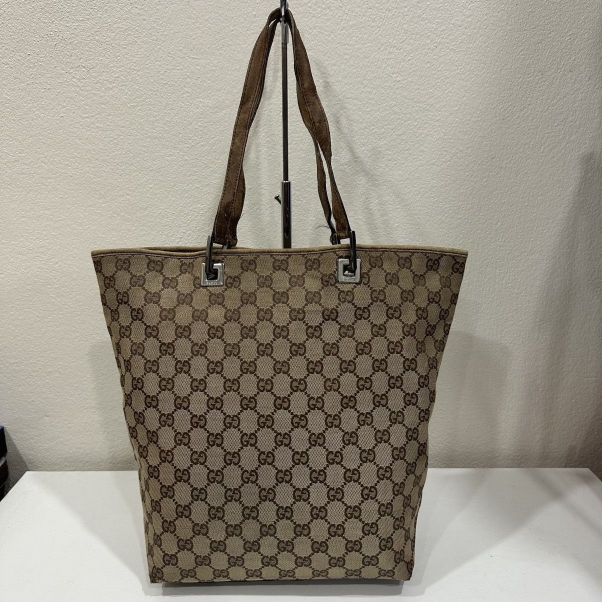 Gucci ‼️YES‼️ GUCCI GG MONOGRAM CANVAS TOTE BAG Size ONE SIZE - 3 Thumbnail