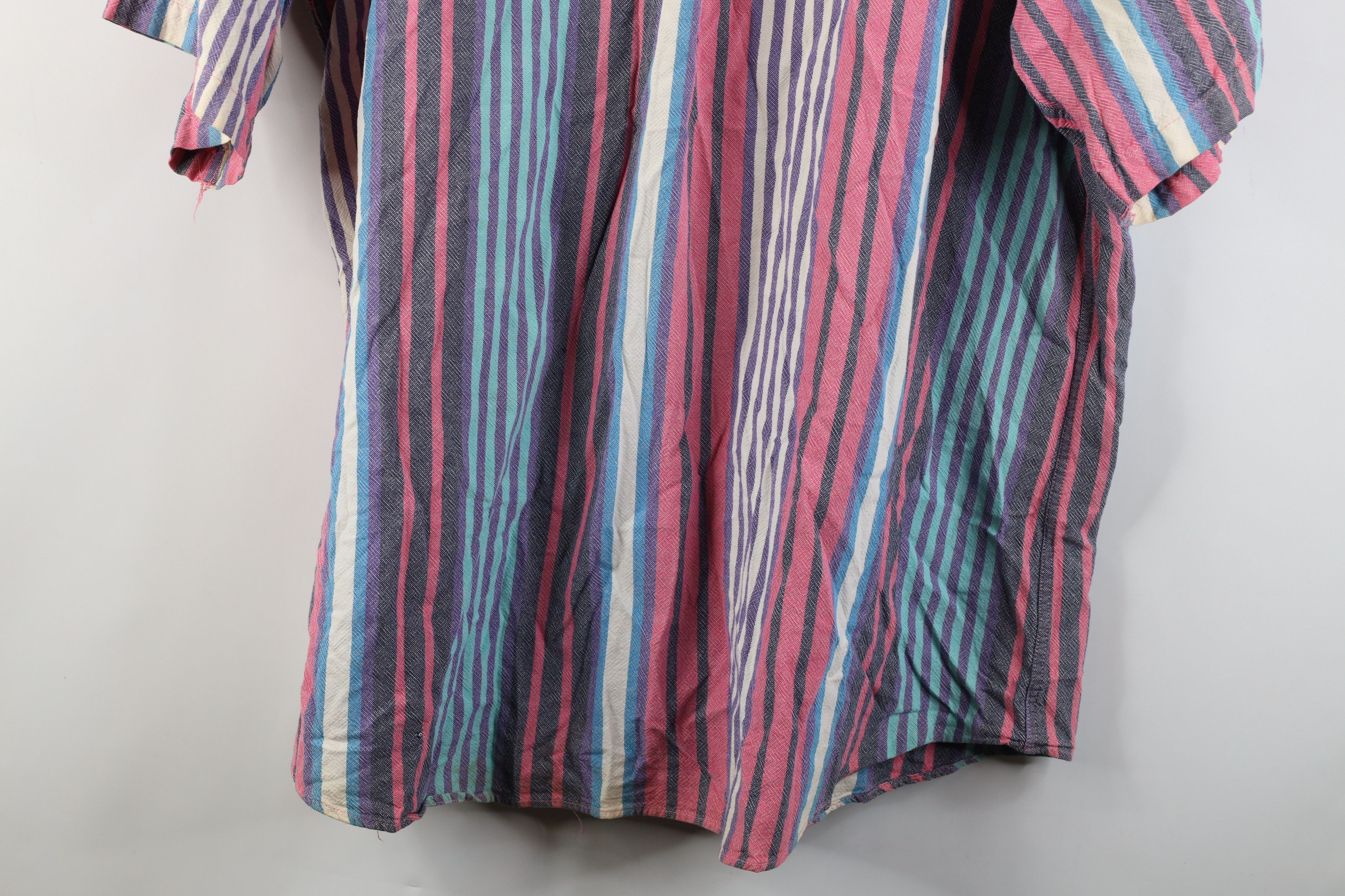 Vintage Vintage 90s Streetwear Block Short Sleeve Button Down Shirt Size US XXL / EU 58 / 5 - 14 Thumbnail