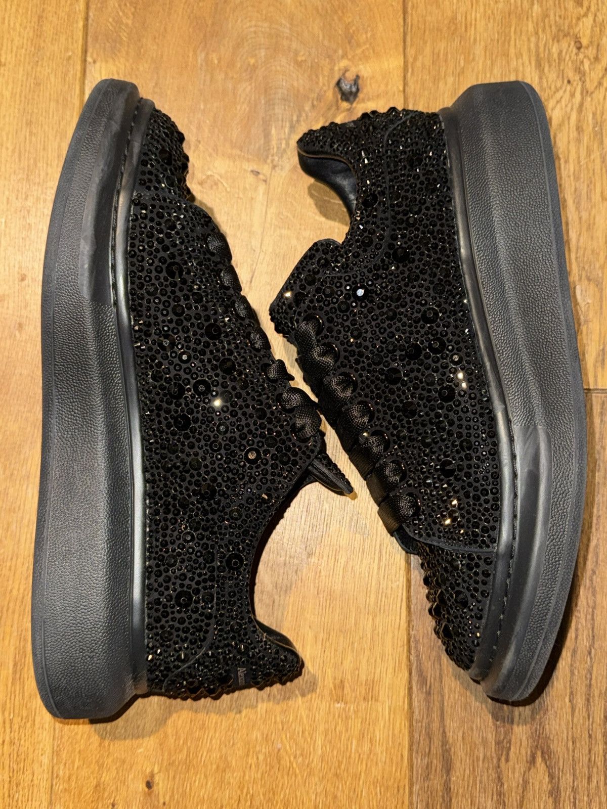 Alexander McQueen Triple Black Strass Larry Crystal-Embellished Sneakers Size US 9 / EU 42 - 6 Thumbnail