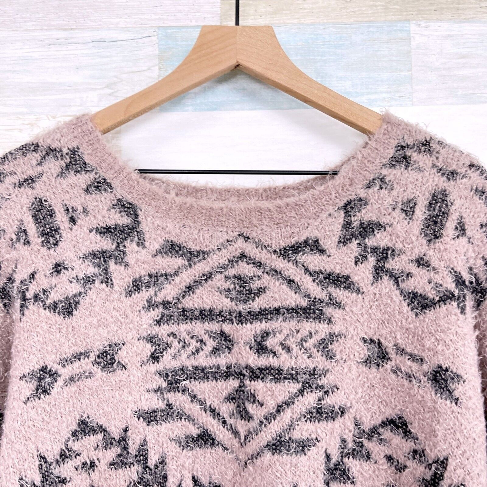 BB Dakota BB Dakota Fuzzy Knit Aztec Tunic Sweater Pink Black Womens M Size M / US 6-8 / IT 42-44 - 3 Thumbnail