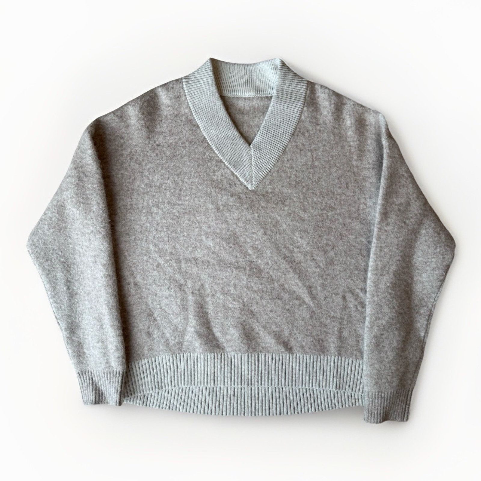 Lululemon Lululemon Alpaca Wool Blend V Neck Sweater Women's Small Size S / US 4 / IT 40 - 1 Thumbnail