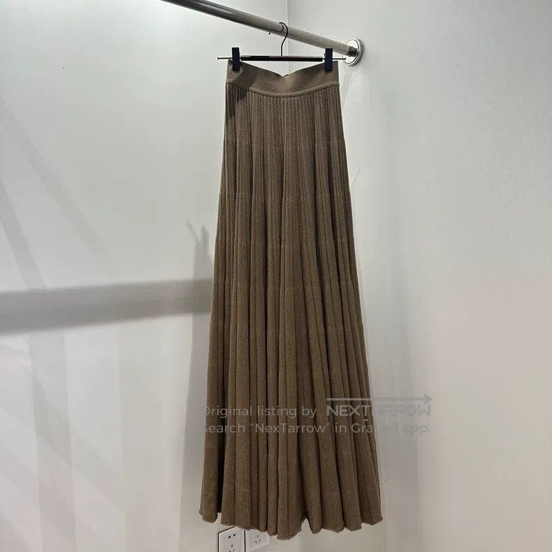 Loro Piana Loro Piana size S Pleated Mid-Length Cashmere Skirt Size 25" / US 0 / IT 36 - 1 Thumbnail