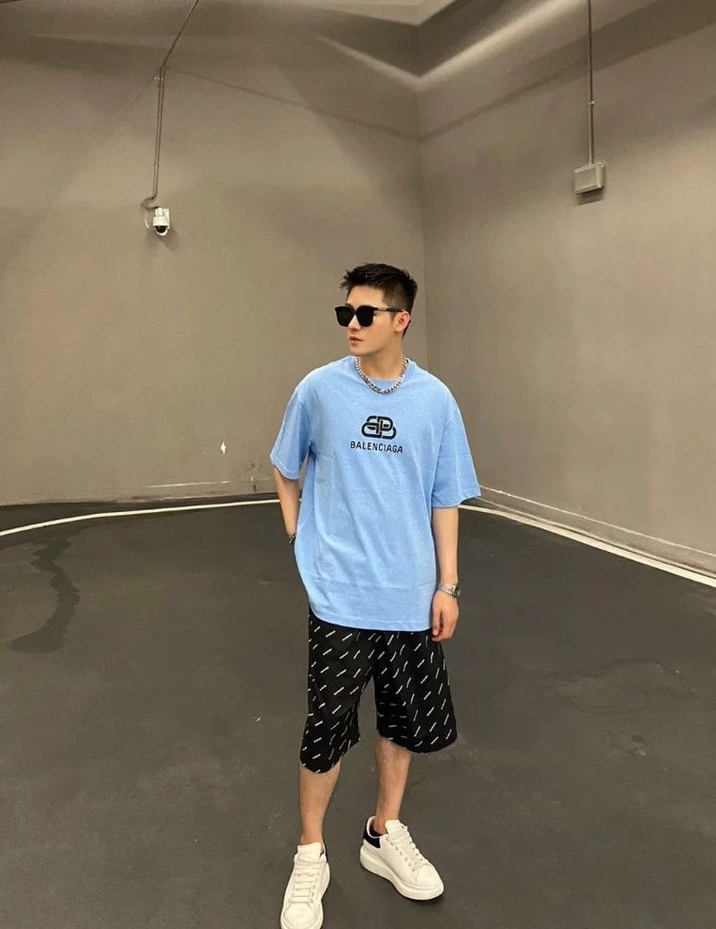Balenciaga Balenciaga Sky blue lock logo short sleeve T-shirt 2504-Nex Size US M / EU 48-50 / 2 - 6 Thumbnail