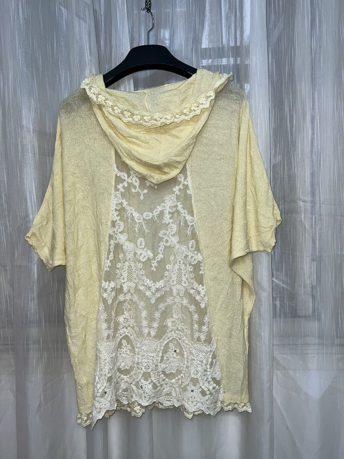 LIZ LISA Axes Femme pastel yellow knit poncho hoodie 🧝🏻‍♀️ Size ONE SIZE - 7 Thumbnail