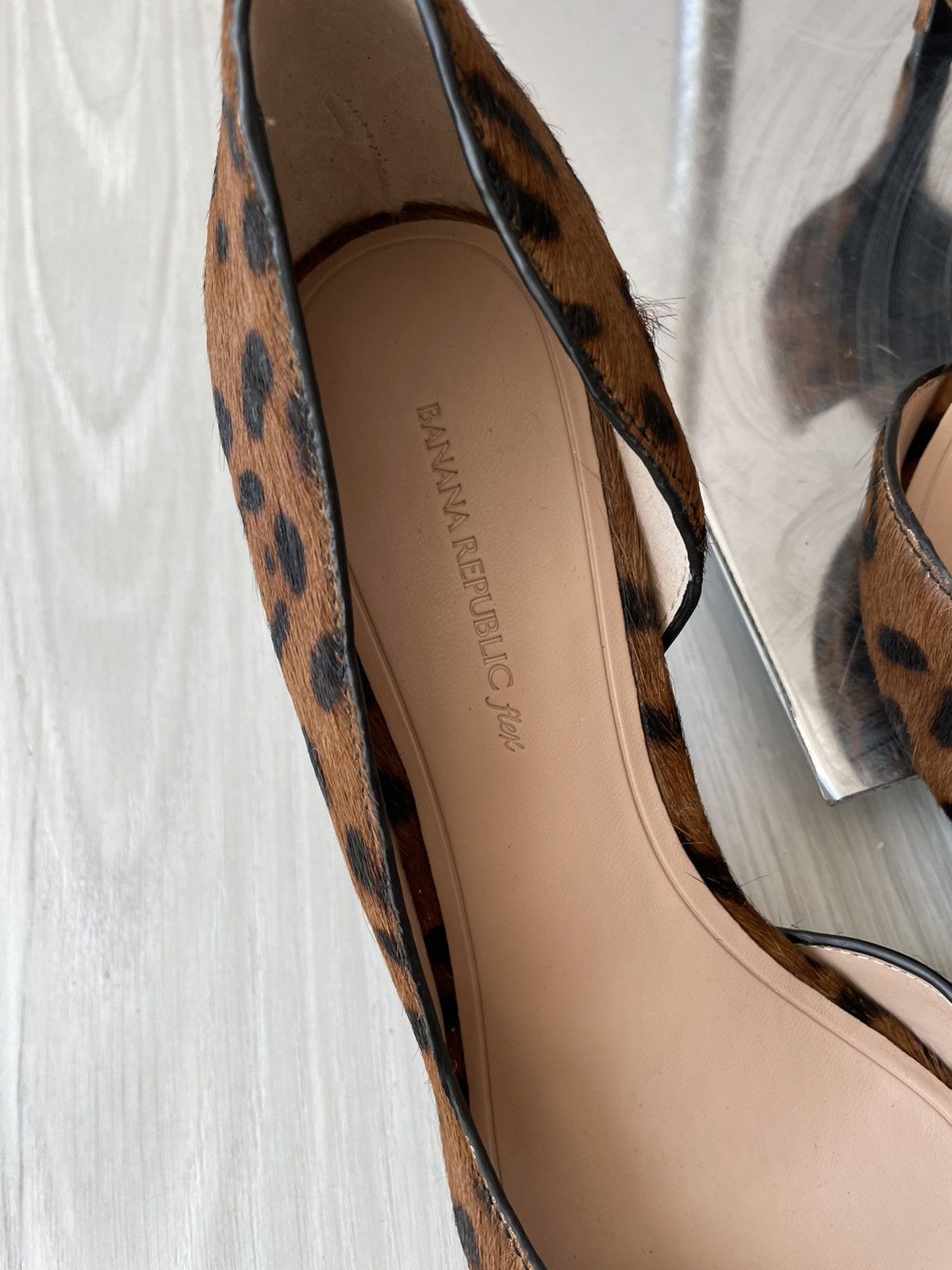 Banana Republic Banana Republic hair calf heels Size US 8.5 / IT 38.5 - 10 Thumbnail