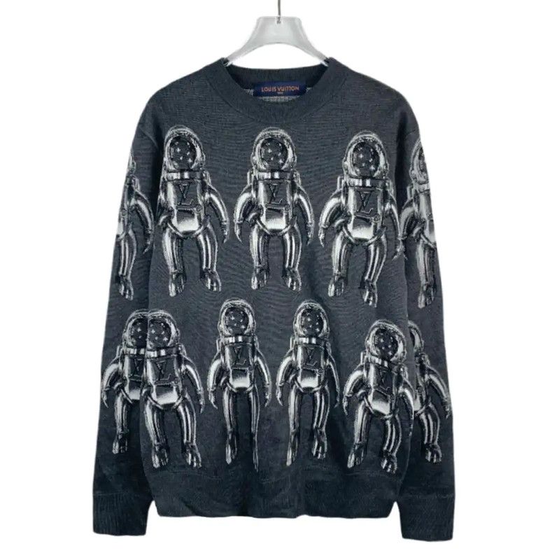 Louis Vuitton Louis Vuitton Gray Silk Knitted Sweater for Men 0089 Size US S / EU 44-46 / 1 - 1 Thumbnail
