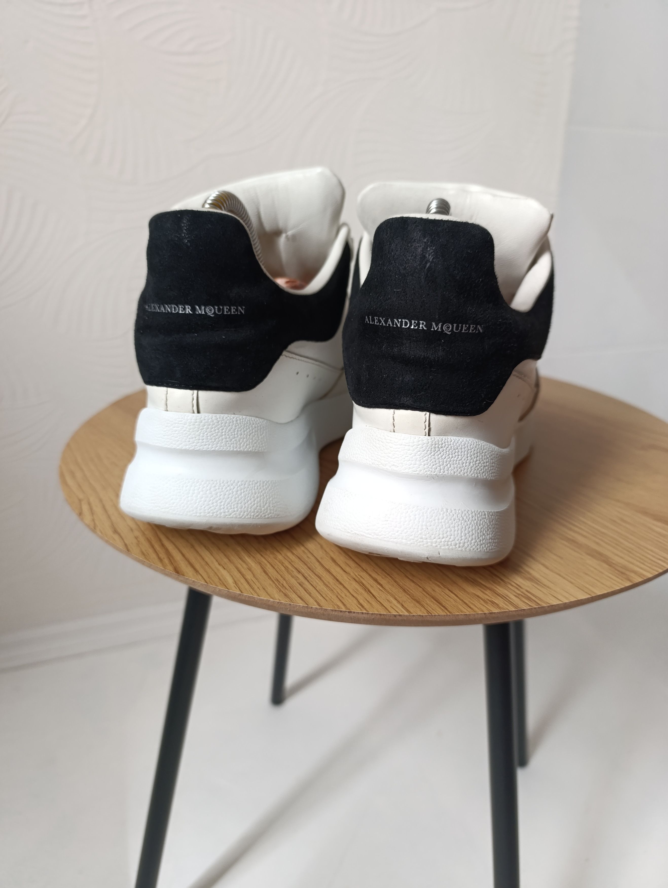 Alexander McQueen ALEXANDER MCQUEEN WOMEN'S WHITE LEATHER RUNNER SNEAKERS Size US 7.5 / IT 37.5 - 9 Thumbnail