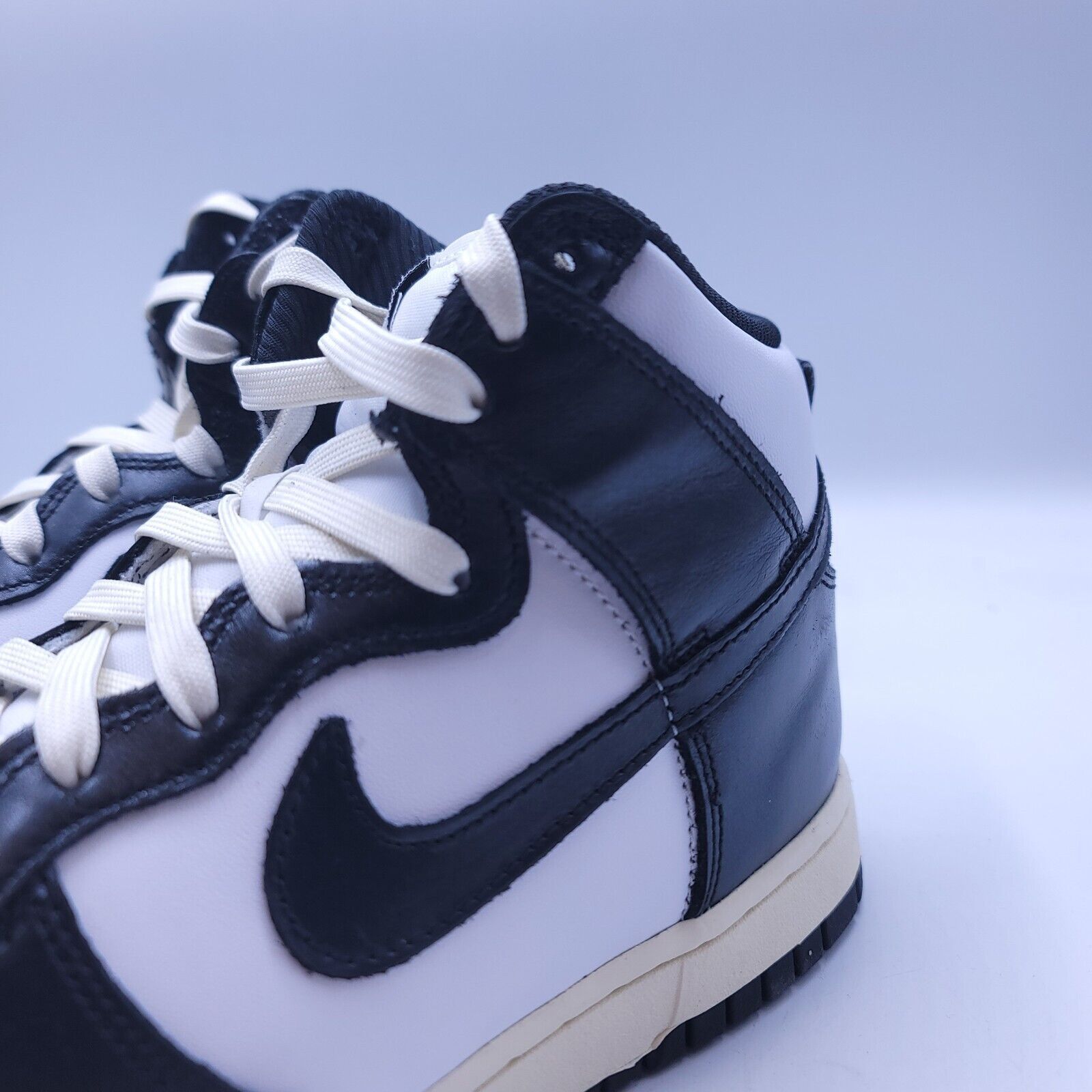 Nike Nike Dunk High Basketball Shoe Womens Size 7.5 DQ8581-100 Size US 7.5 / IT 37.5 - 8 Thumbnail