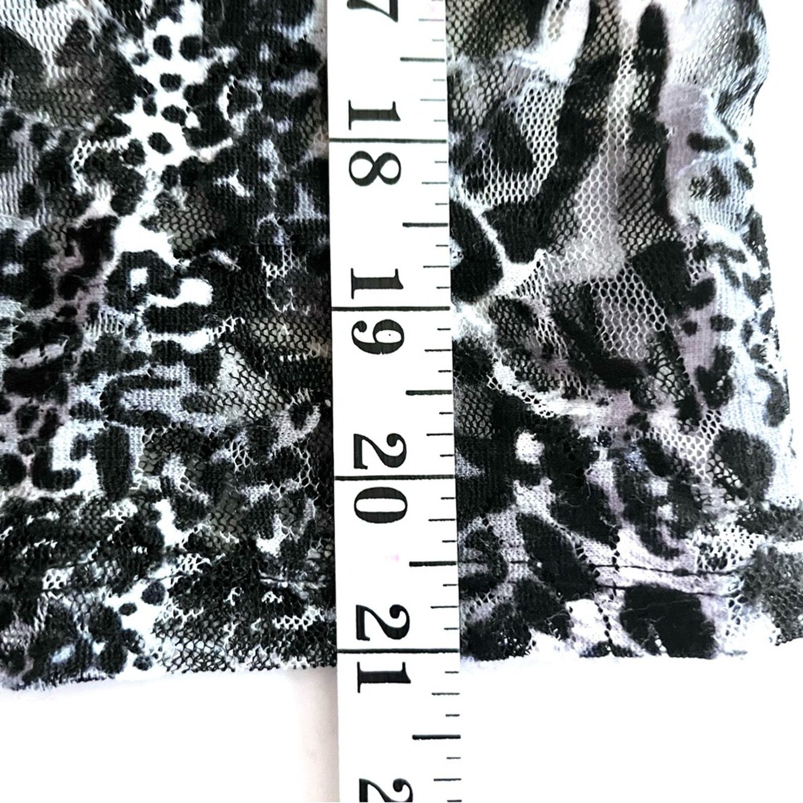 Zara Zara sheer mesh animal print top size Small Size S / US 4 / IT 40 - 7 Thumbnail