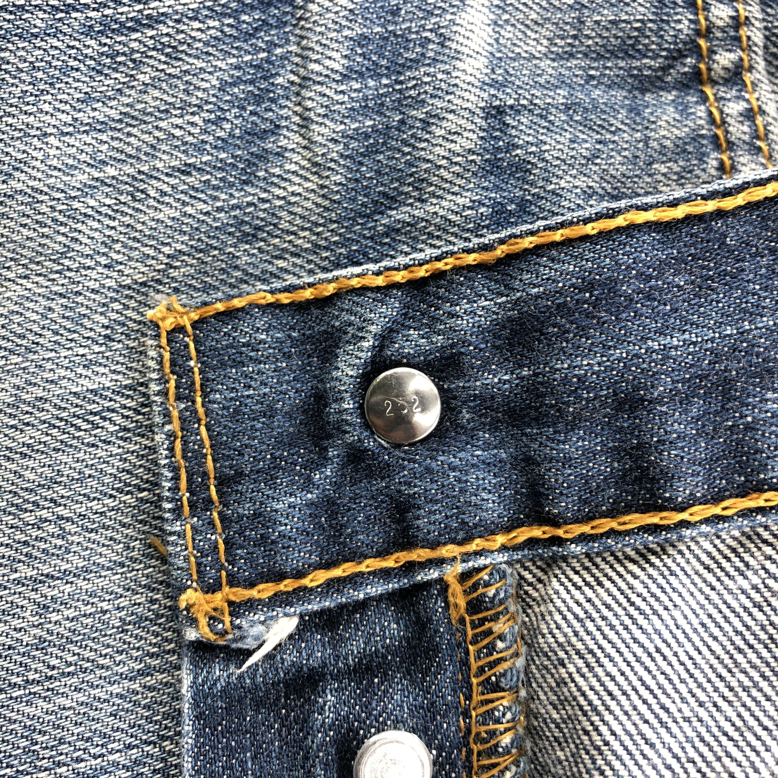 Levi's Vintage Levis 501 Jeans-JM897 Size US 33 - 10 Thumbnail