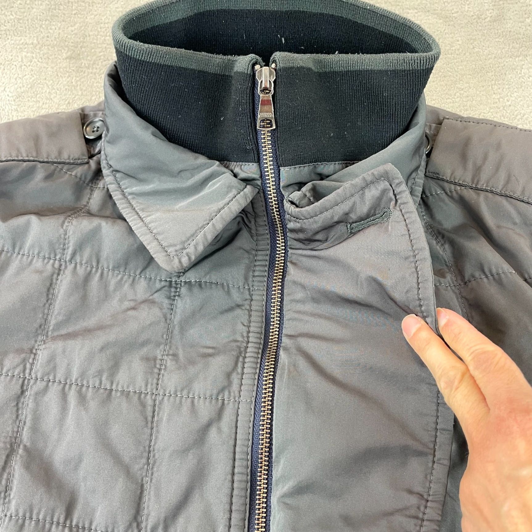 Banana Republic Banana Republic Jacket Mens Medium Charcoal Gray Full Zip Mock Neck Quilted LS Regular Fit Wind-Resistant Pockets Size US M / EU 48-50 / 2 - 4 Thumbnail