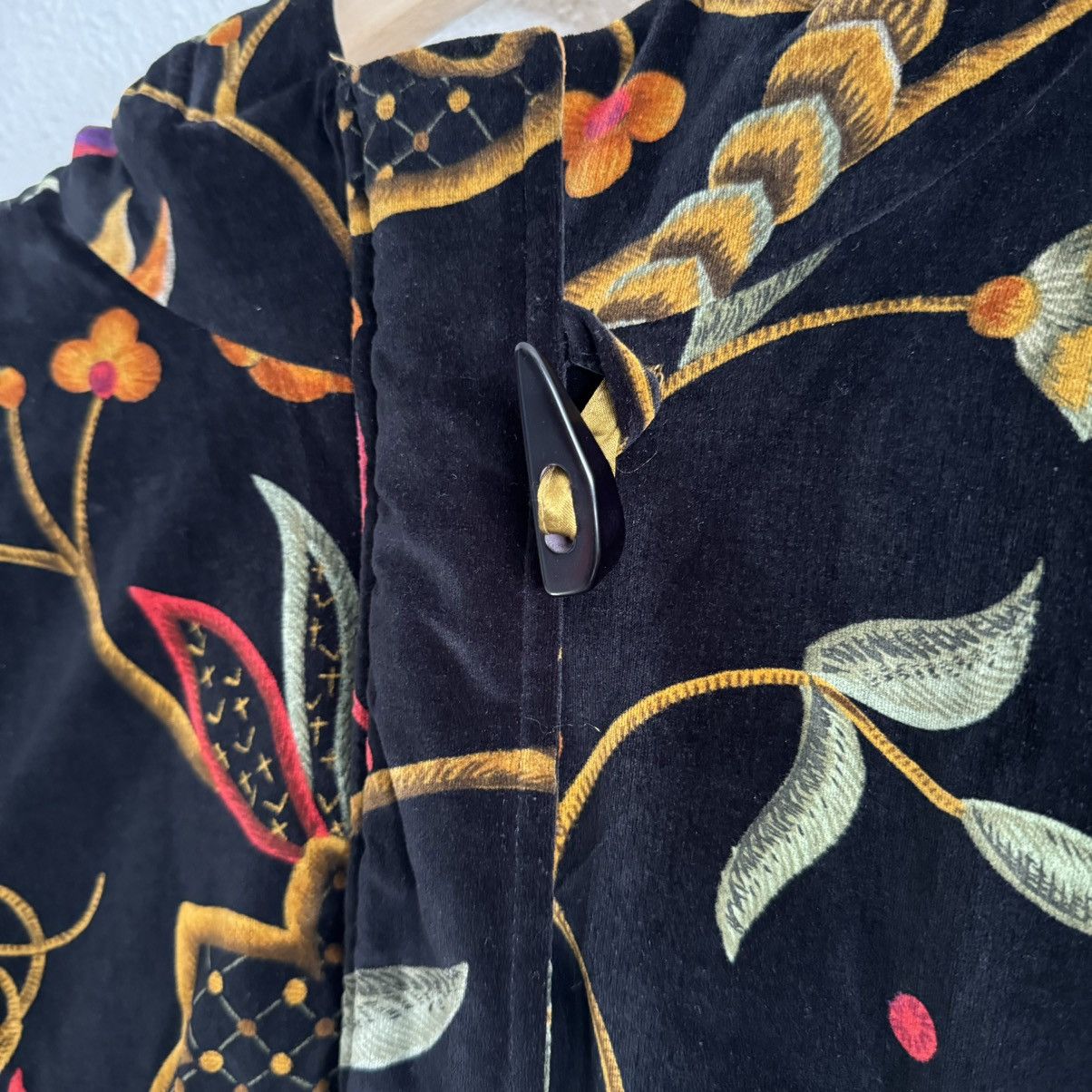 London Fog LONDON FOG Vintage Black Gold Velvet Quilted Paisley Jacket Size S / US 4 / IT 40 - 4 Thumbnail
