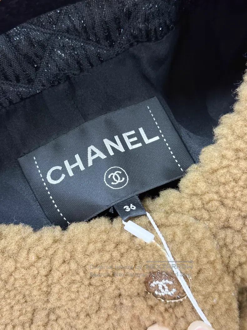 Chanel Chanel Diamond plaid teddy sheared wool crystal buckle lon Size XS / US 0-2 / IT 36-38 - 5 Thumbnail