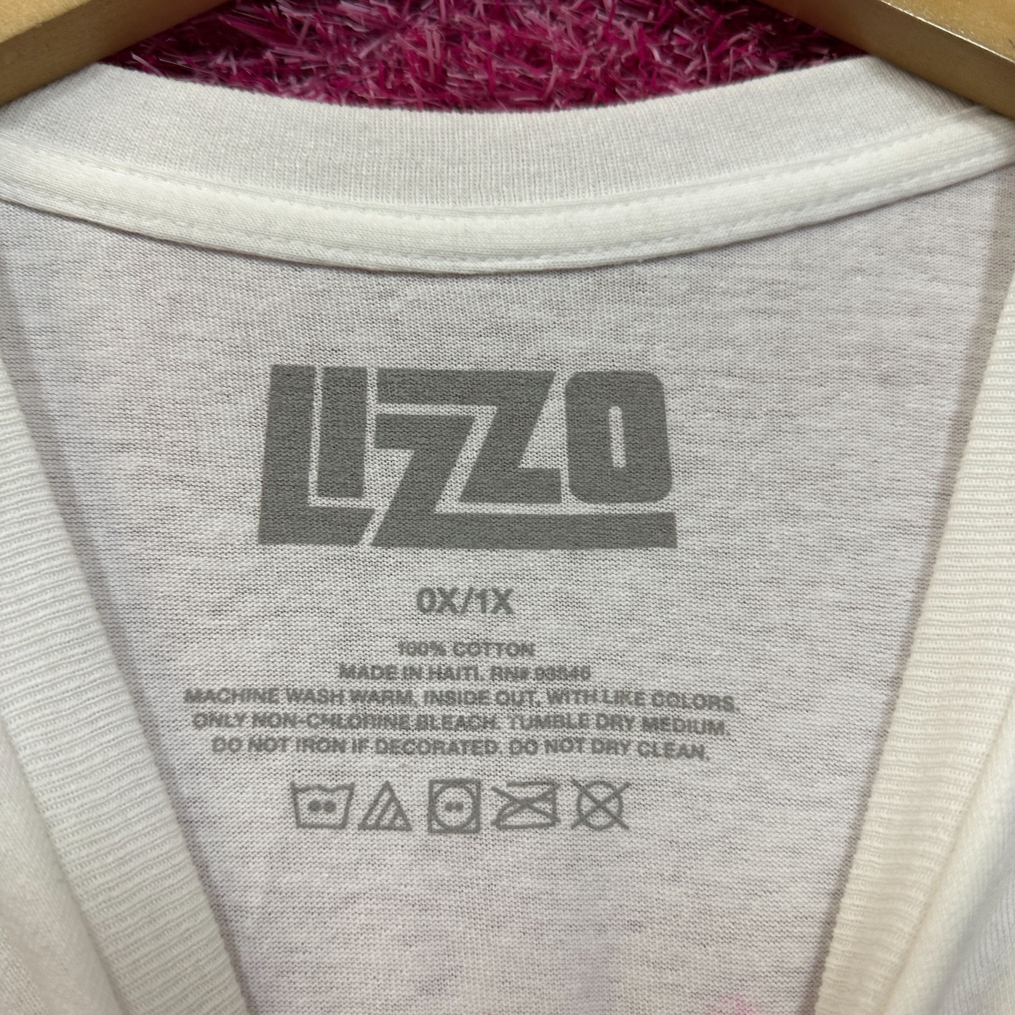 Other Lizzo oversized white Tee 0X/1X Size US XL / EU 56 / 4 - 4 Thumbnail